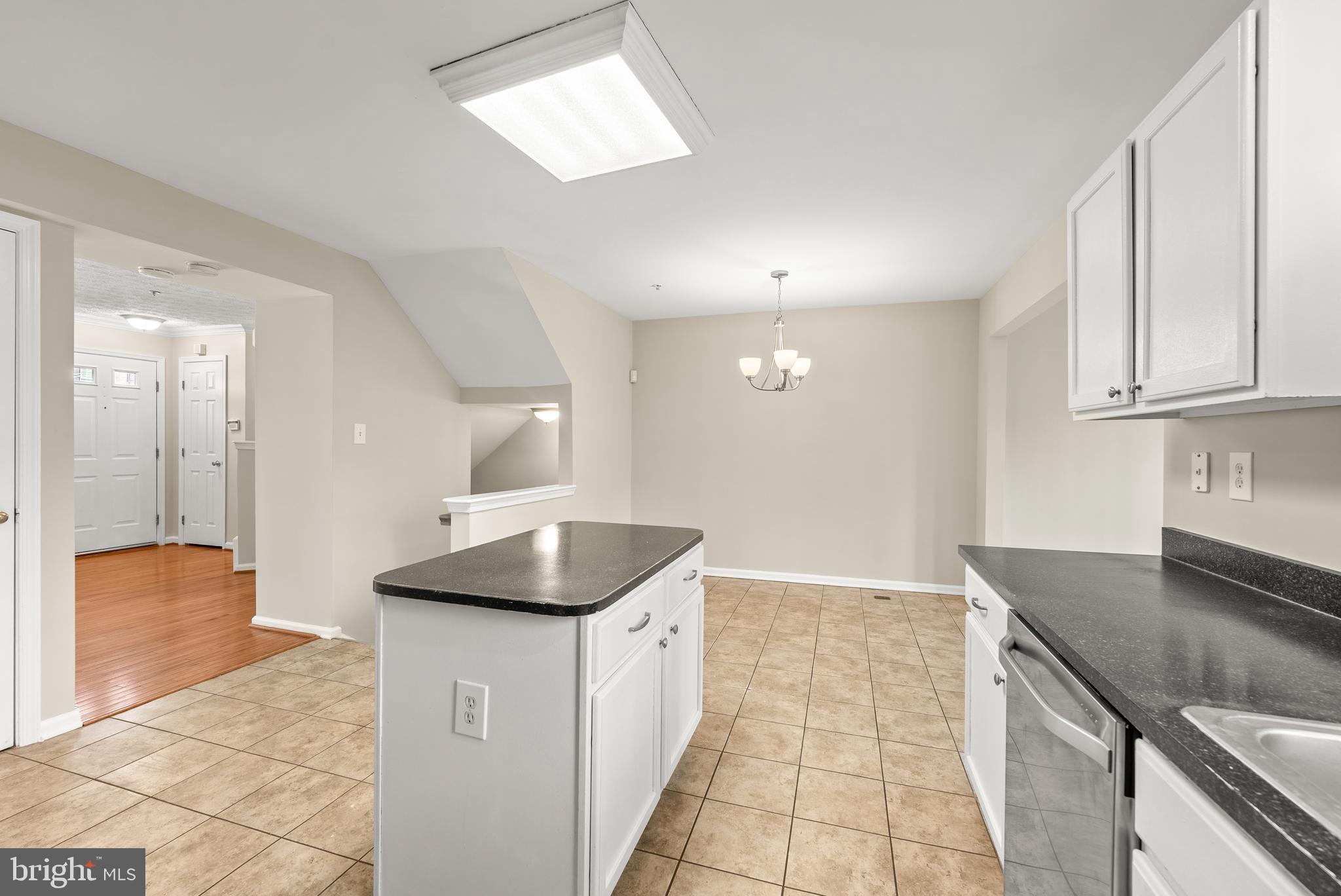 CARRIAGE PINES/LAKE VILL - Residential