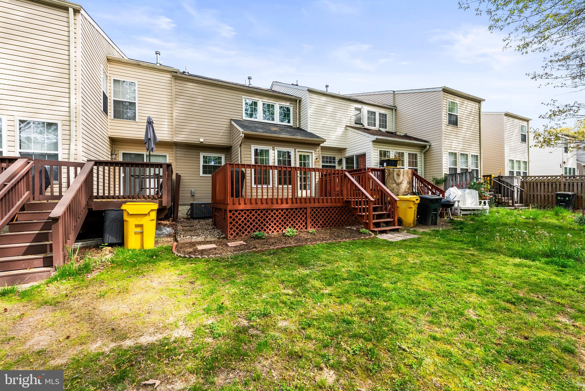 CARRIAGE PINES/LAKE VILL - Residential