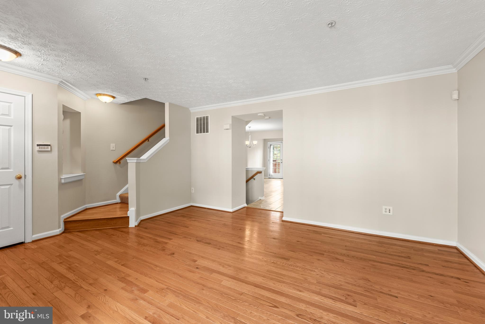 CARRIAGE PINES/LAKE VILL - Residential