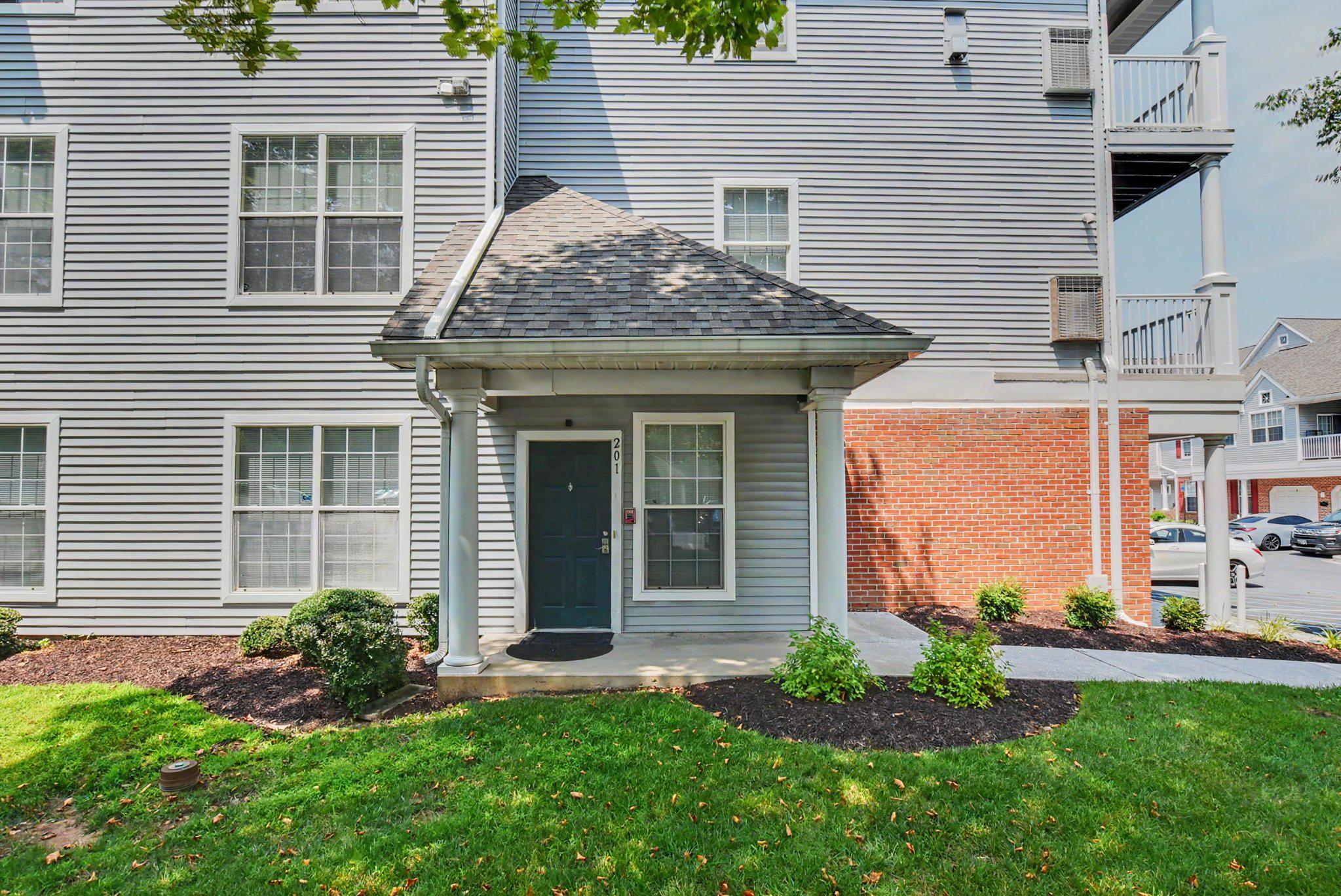 5003 HOLLINGTON DRIVE 201