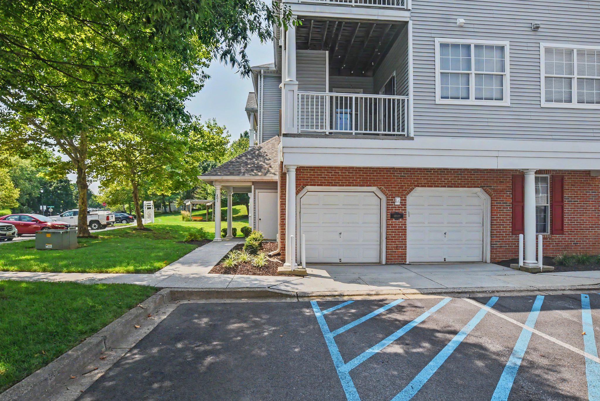 5003 HOLLINGTON DRIVE 201