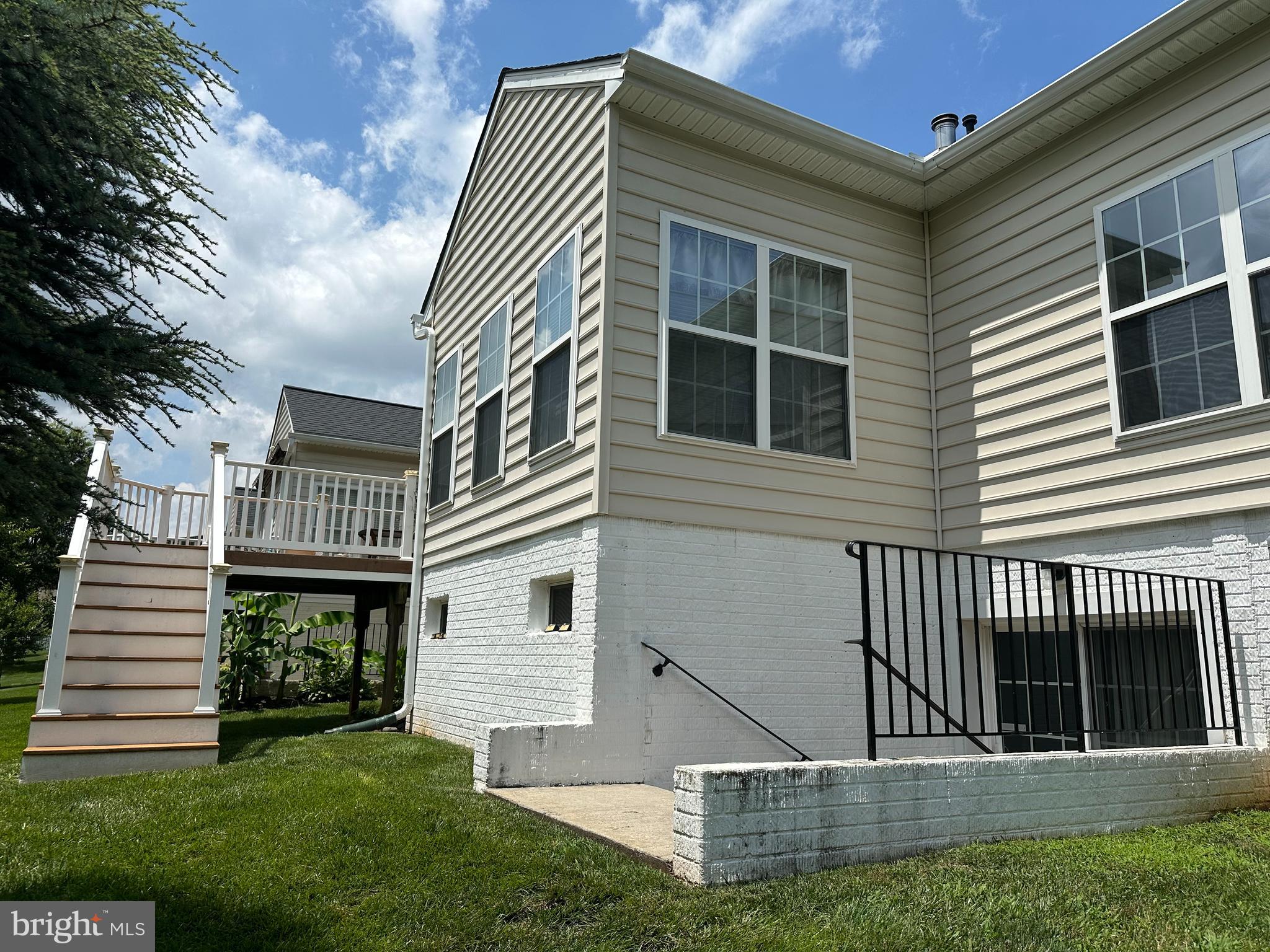 1429 OVERLOOK WAY