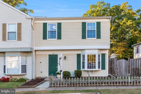 Photo of 2162 Mager Drive, HERNDON, VA 20170 (MLS # VAFX2346922)