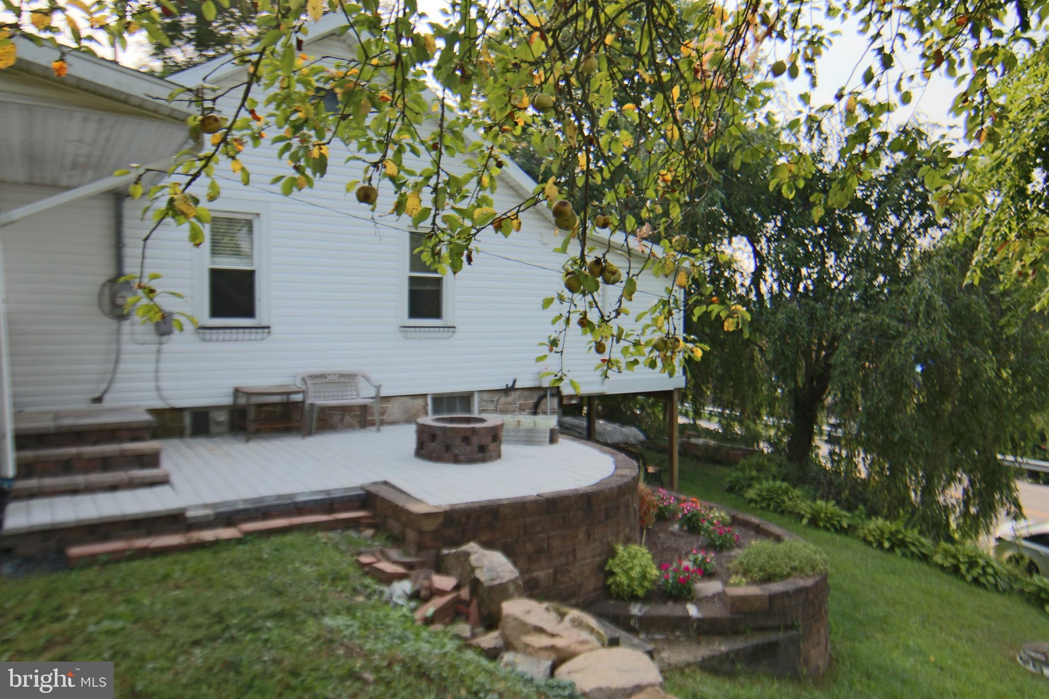 1035 STATE ROAD