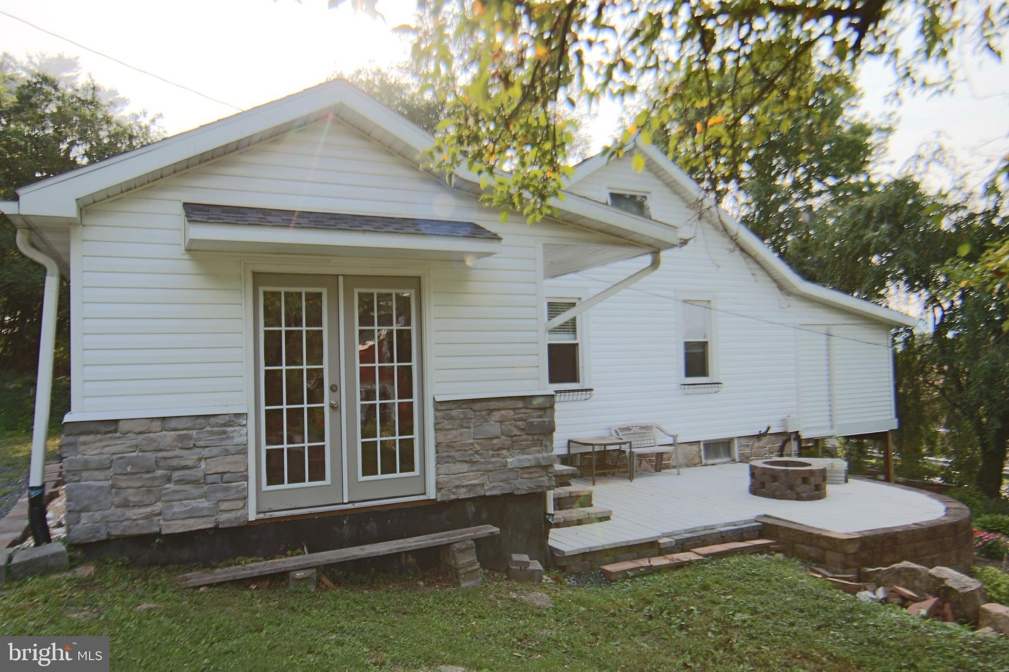 1035 STATE ROAD