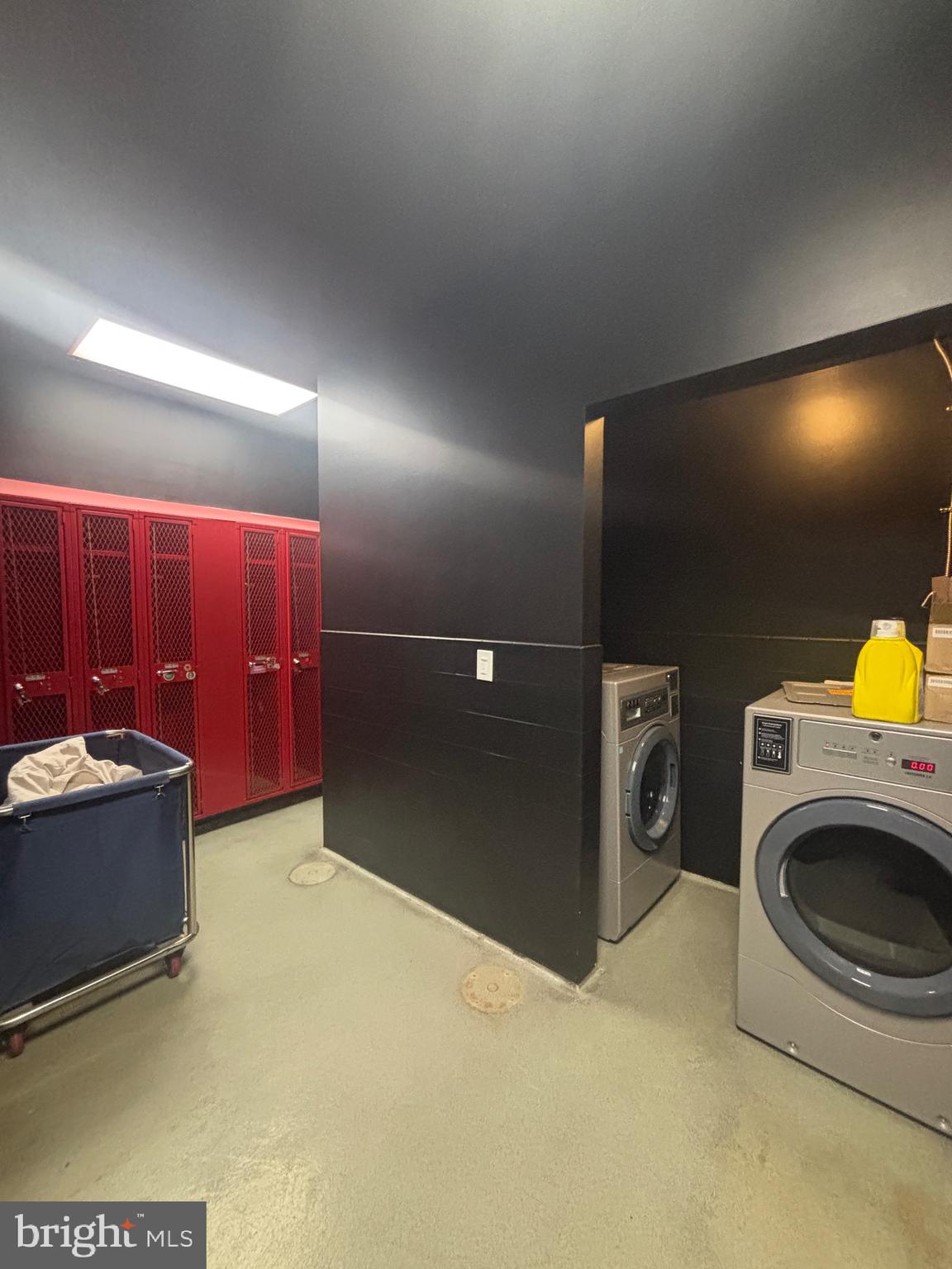 WEST END LANCASTER - Commercial Lease