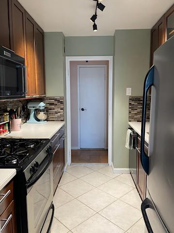 THE FOUNTAINS - Residential