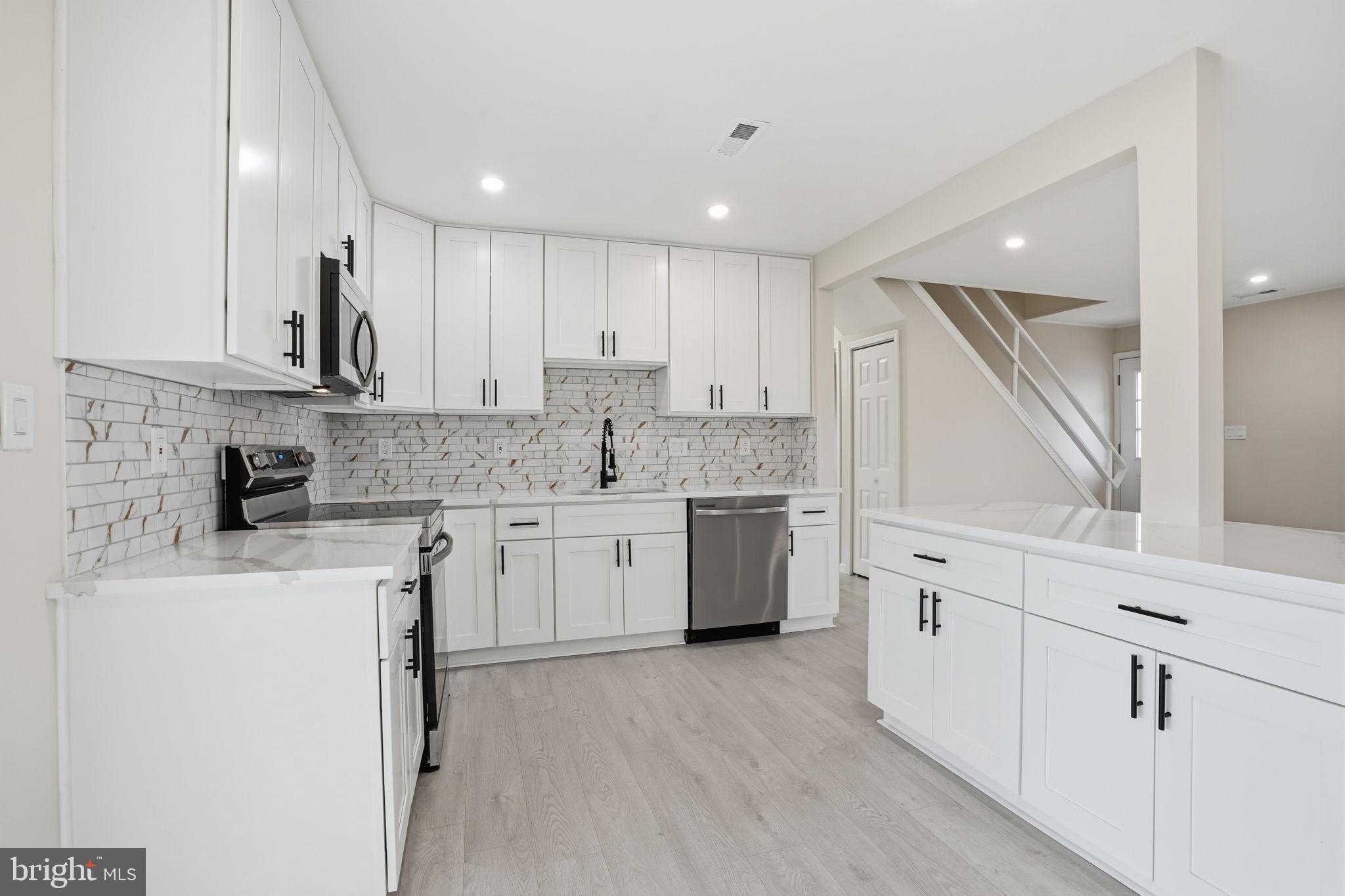 JUNEWOOD - Residential