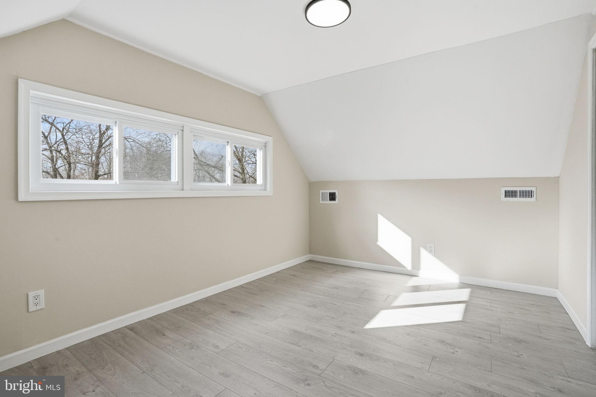 JUNEWOOD - Residential