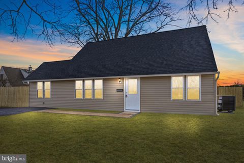 152 JUNEWOOD DRIVE LEVITTOWN PA 19055