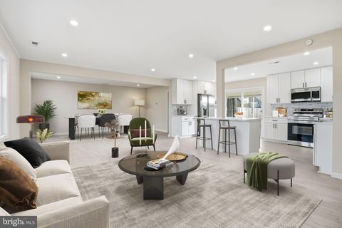 152 JUNEWOOD DRIVE LEVITTOWN PA 19055