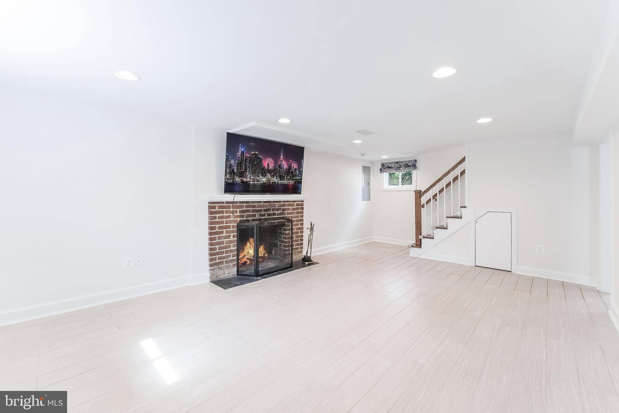 WESTOVER - Residential Lease