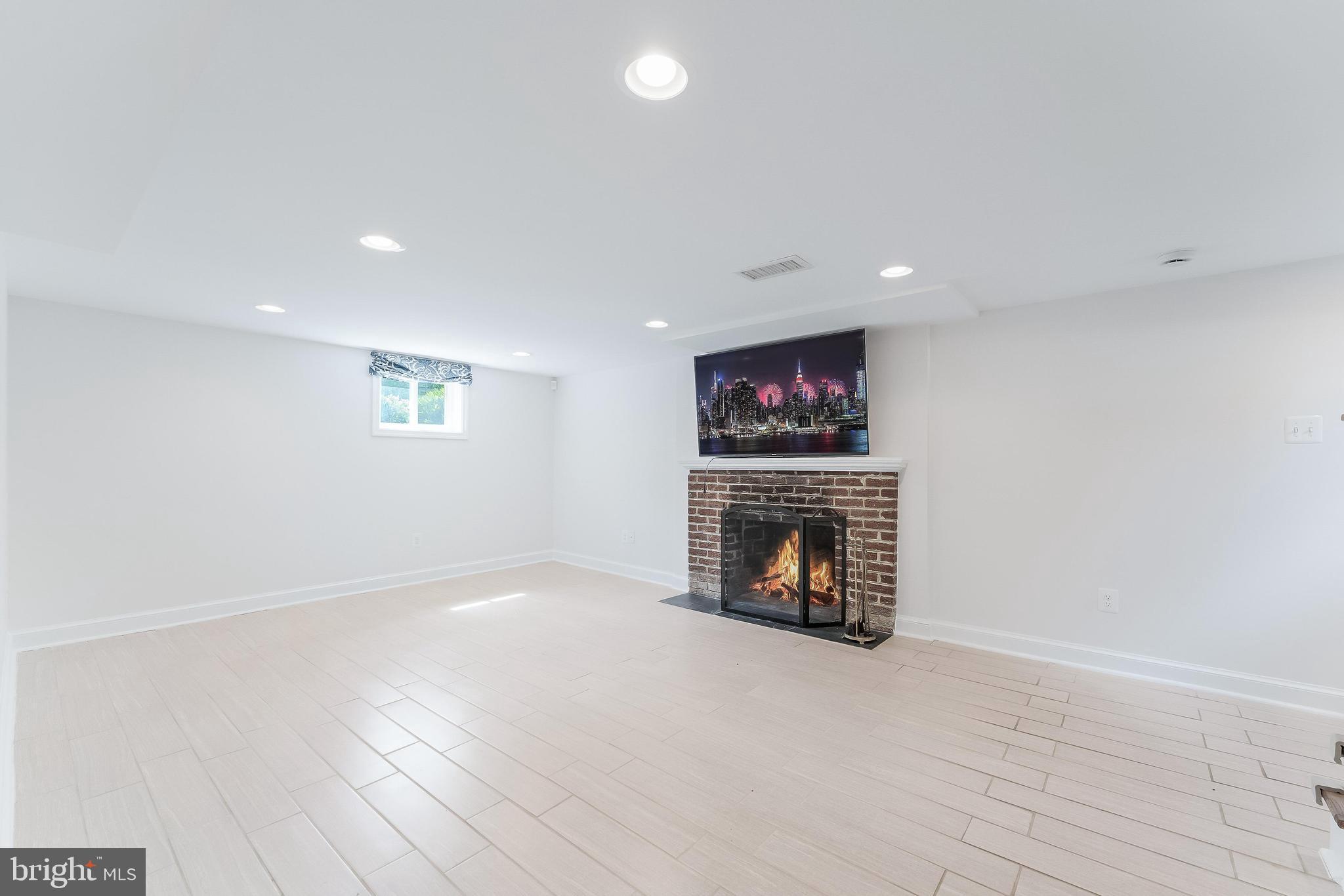 WESTOVER - Residential Lease