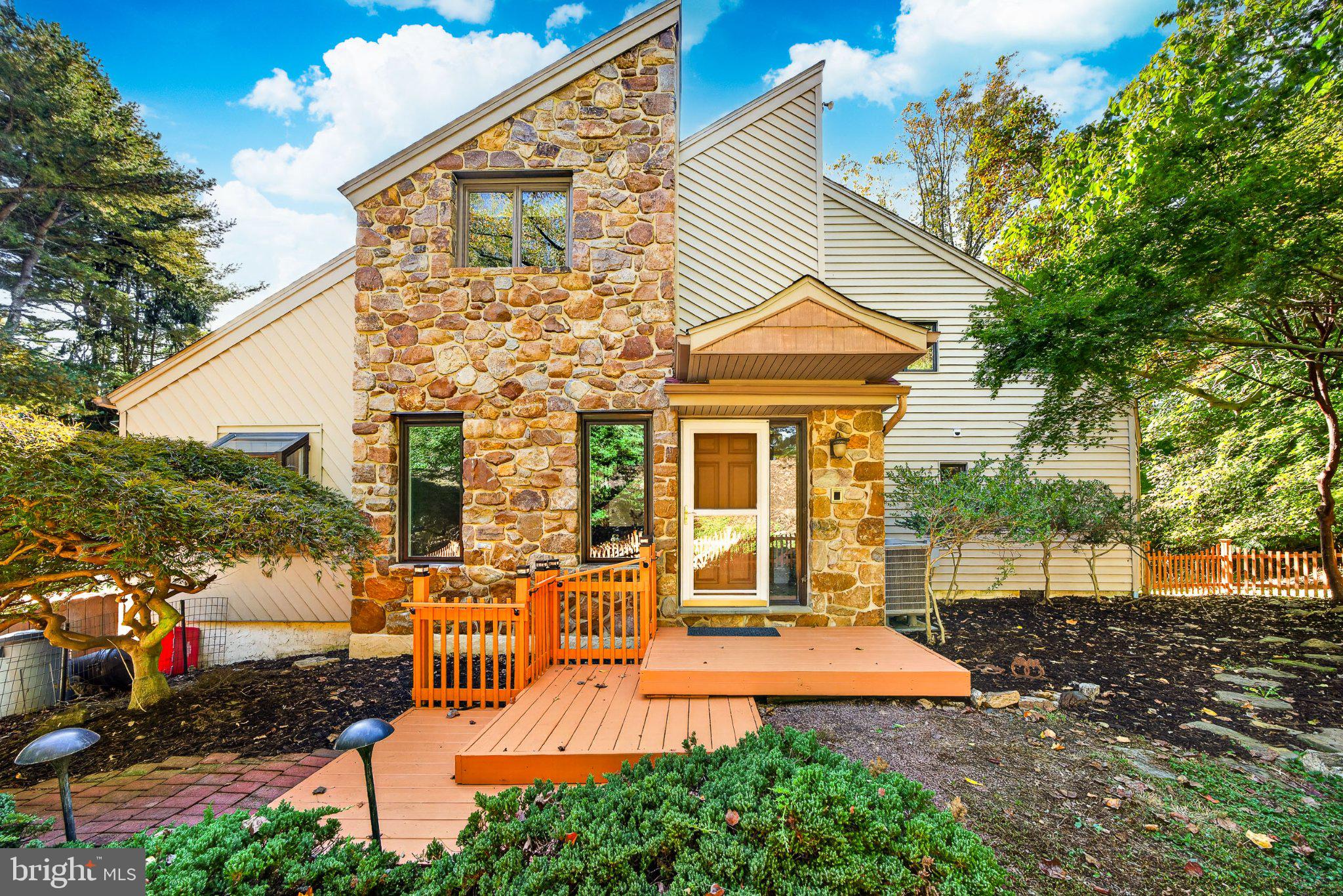 1461 OVERHILL ROAD