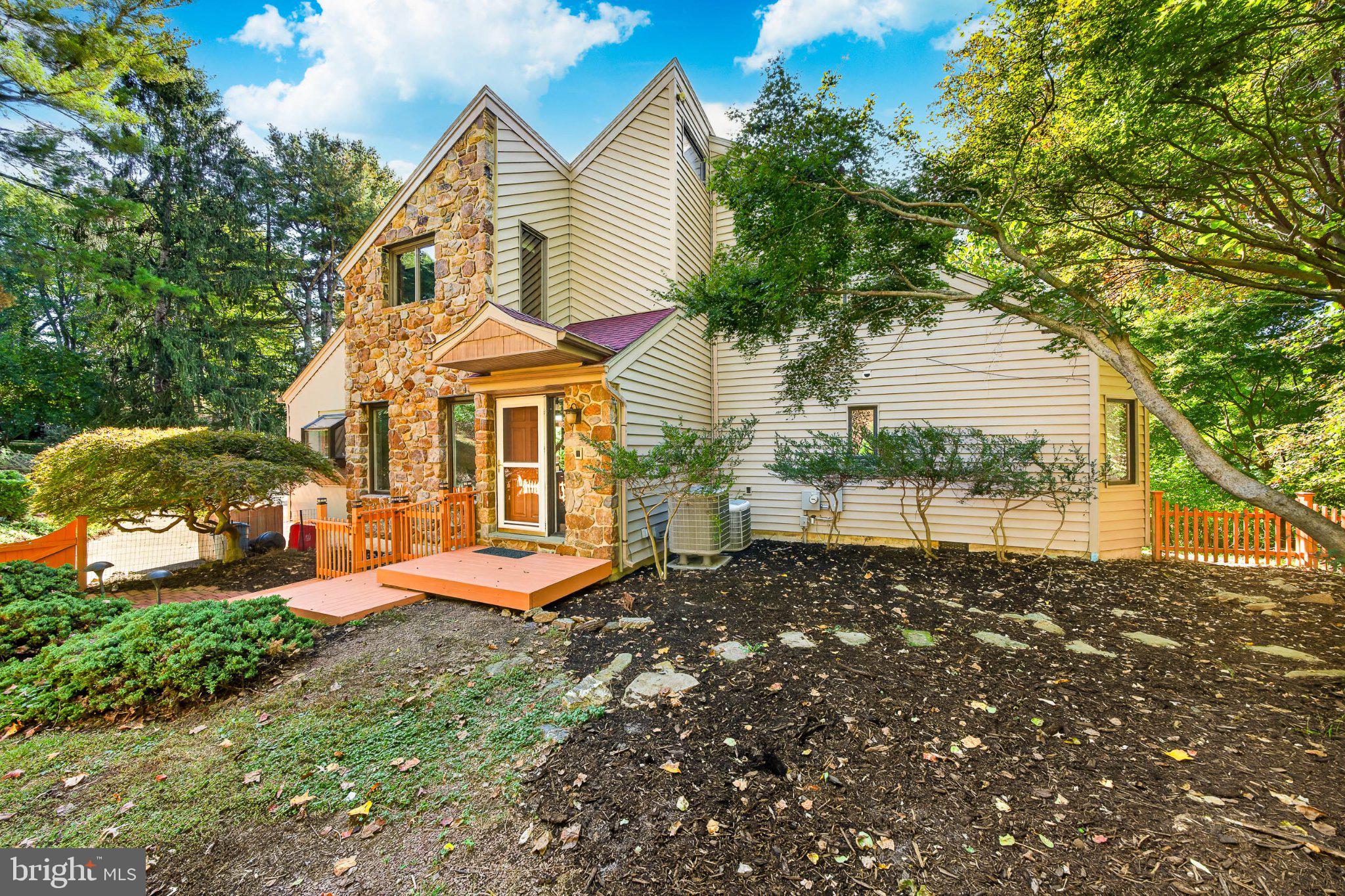 1461 OVERHILL ROAD