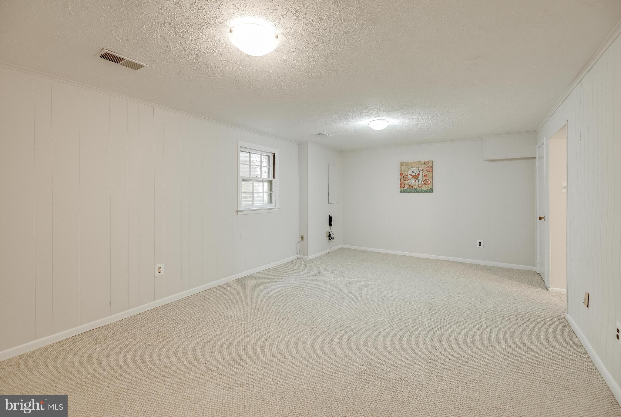 DANBURY FOREST - Residential