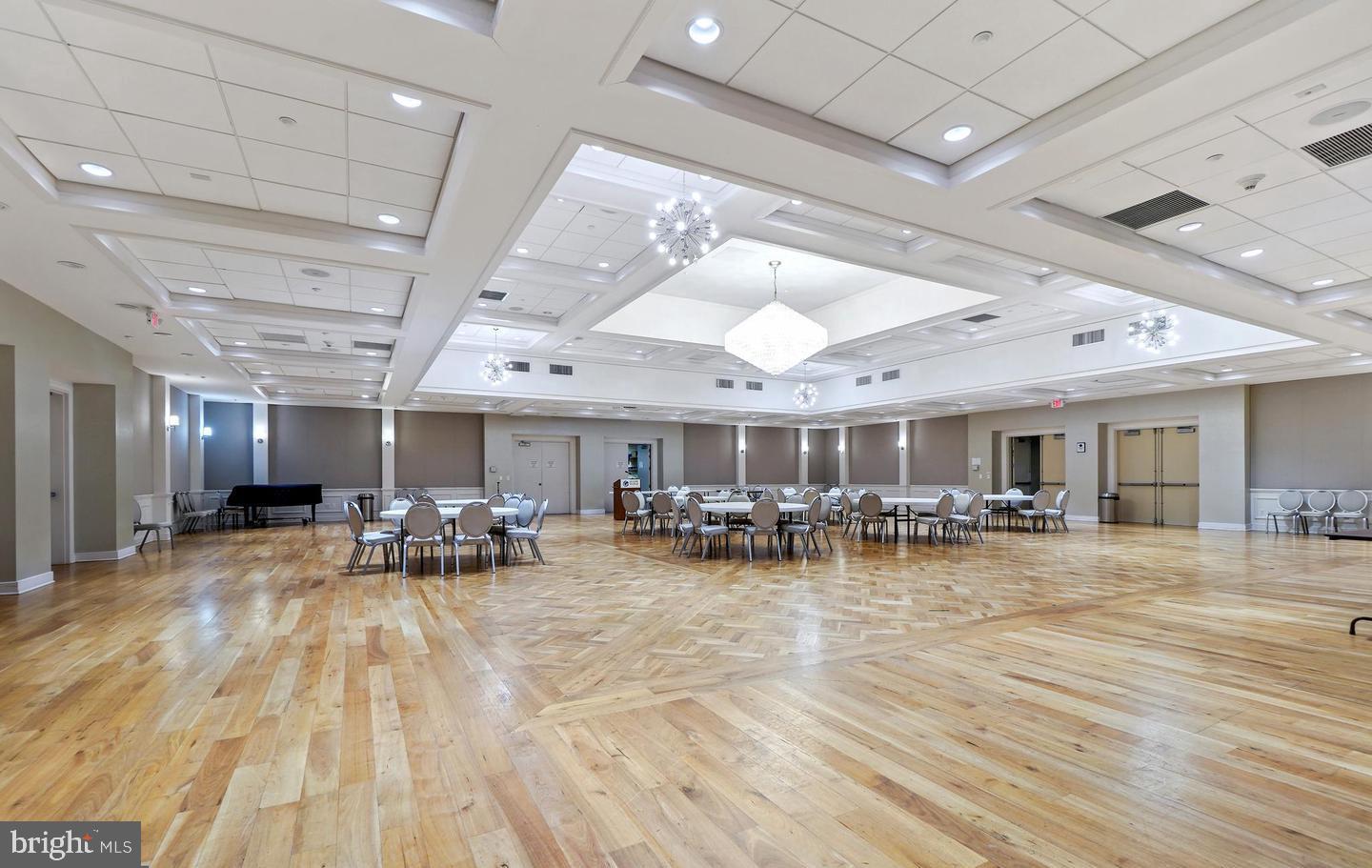 ROSSMOOR MUTUAL #5 - Residential Lease