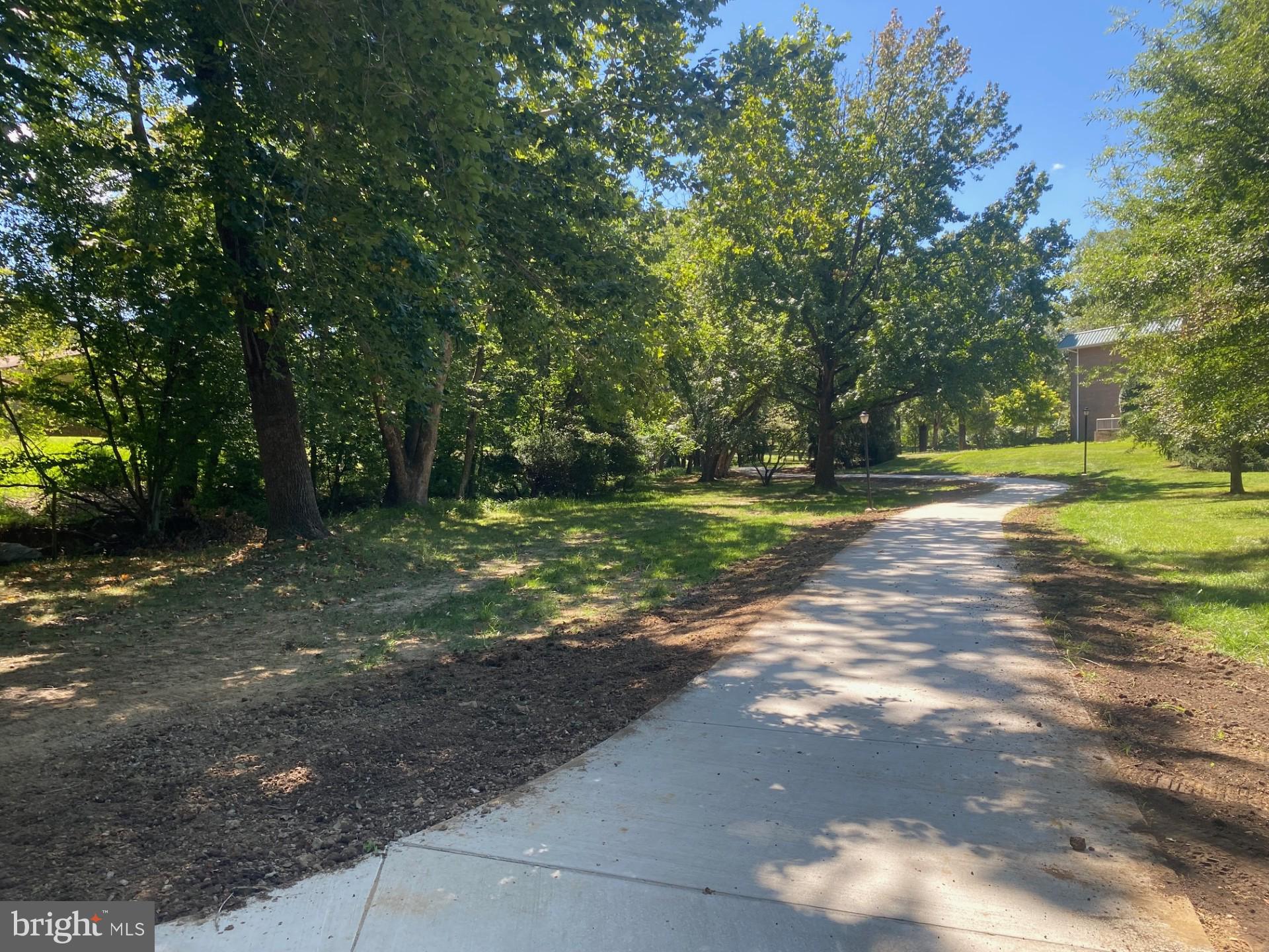 ROSSMOOR MUTUAL #5 - Residential Lease