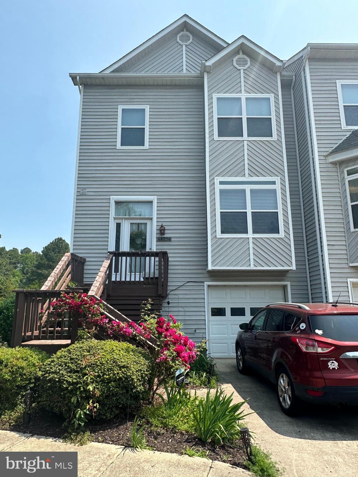 VILLAS AT WATERS - Residential Lease