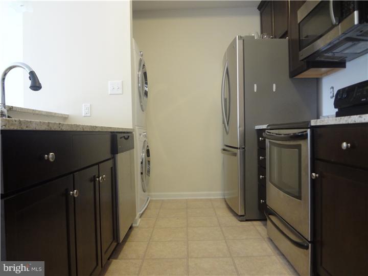 RENAISSANCE PLACE S - Residential Lease