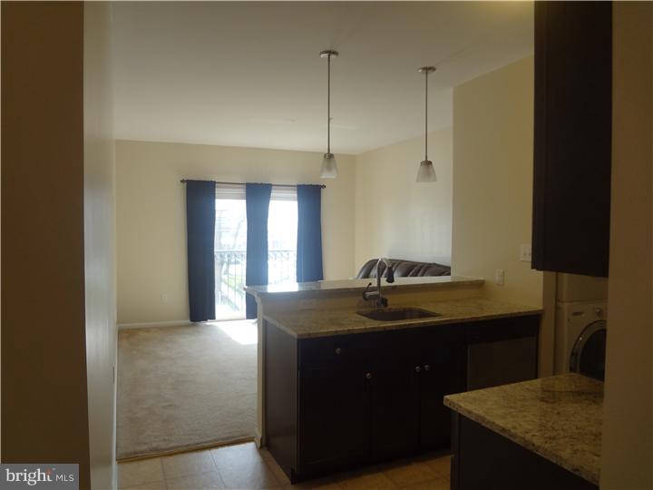 RENAISSANCE PLACE S - Residential Lease