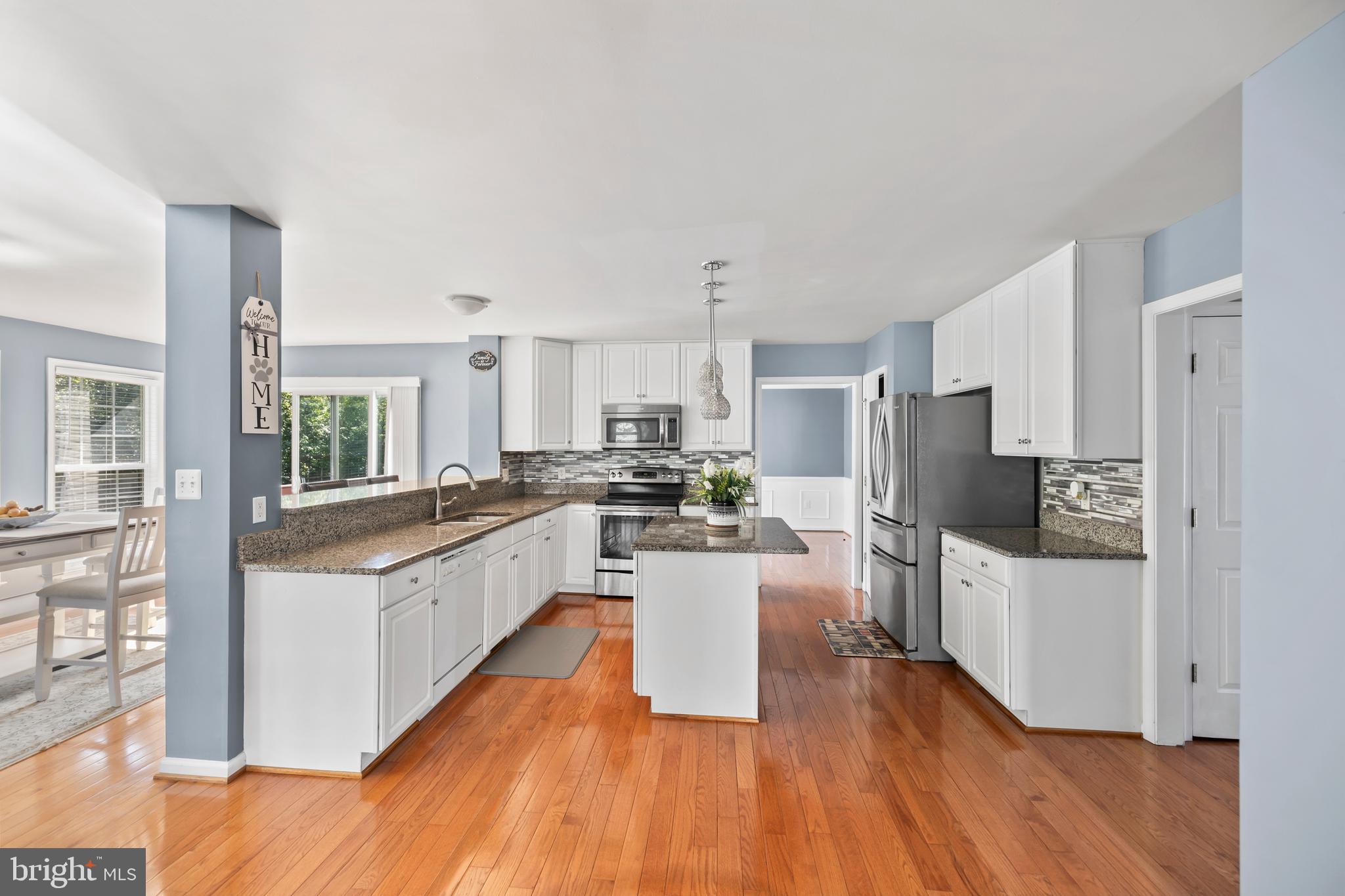 LEE'S CROSSING - Residential