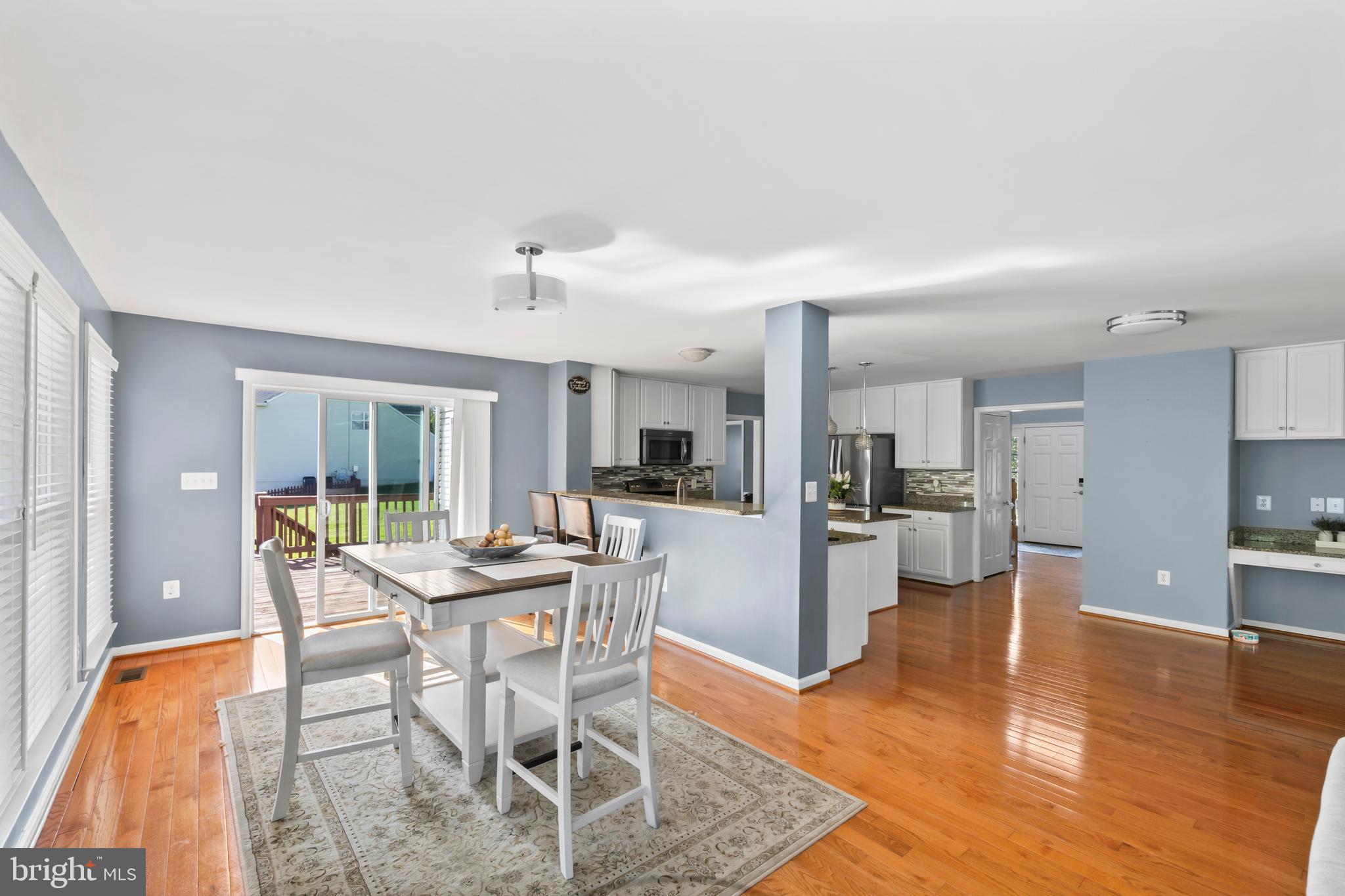 LEE'S CROSSING - Residential