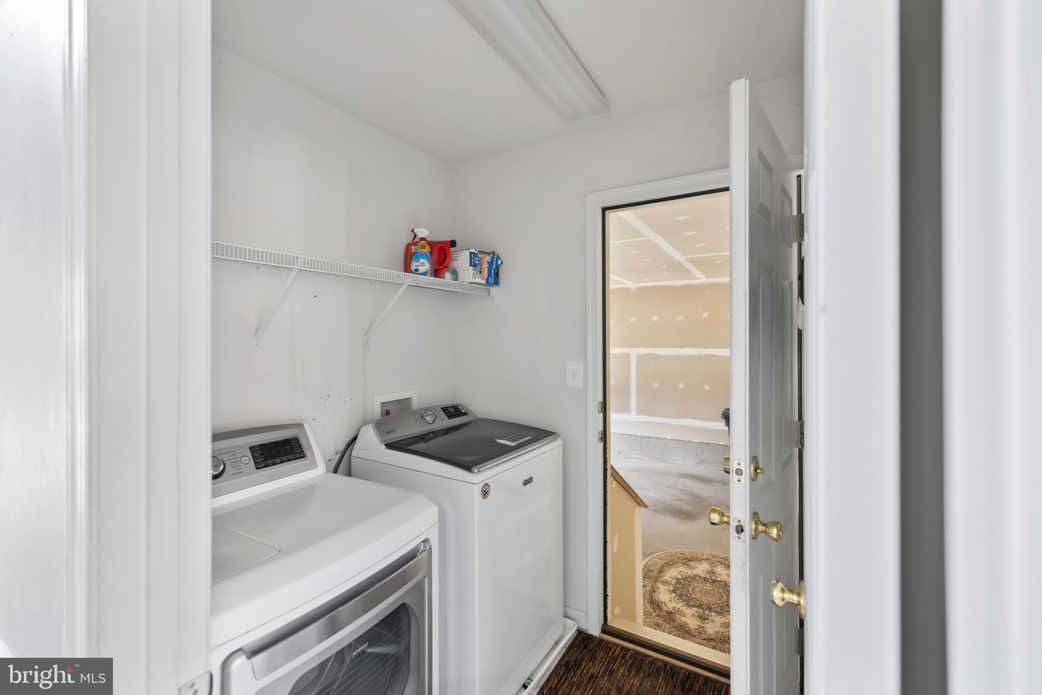 LEE'S CROSSING - Residential