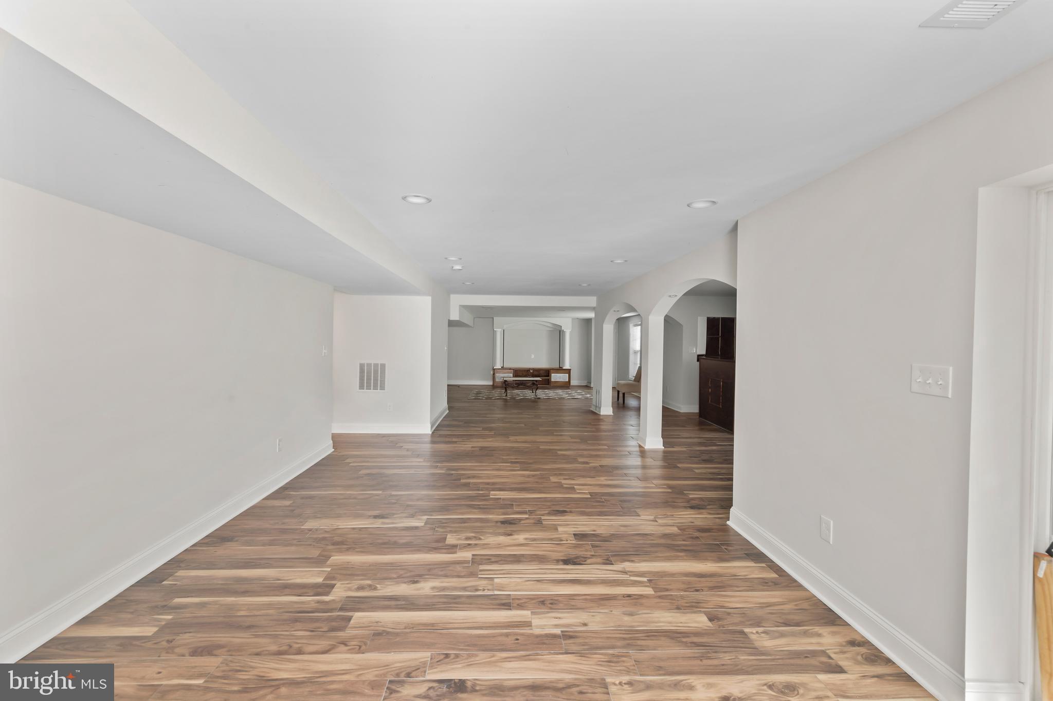 LEE'S CROSSING - Residential