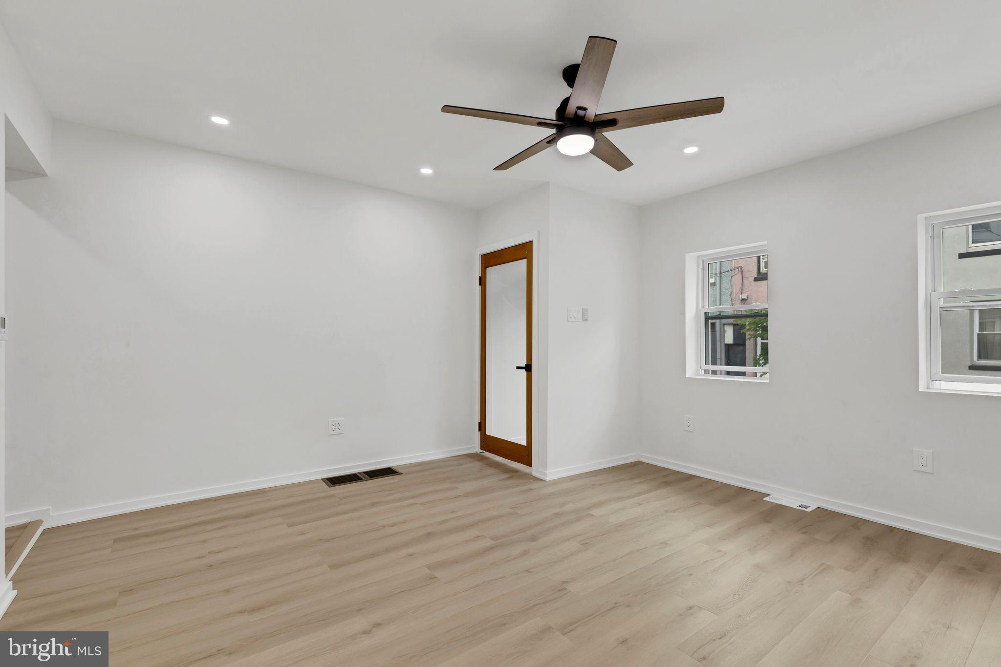 PORT RICHMOND - Residential