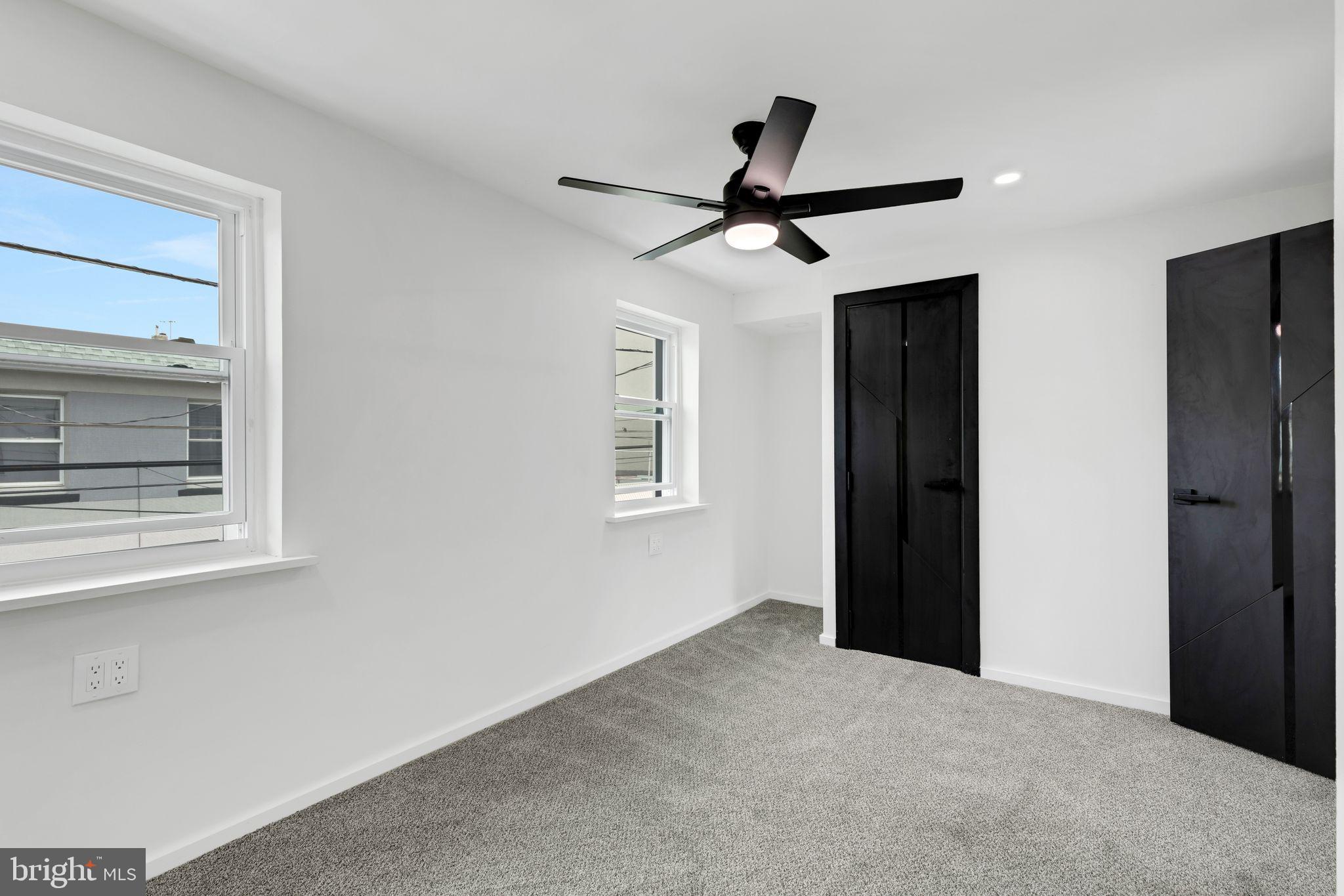 PORT RICHMOND - Residential