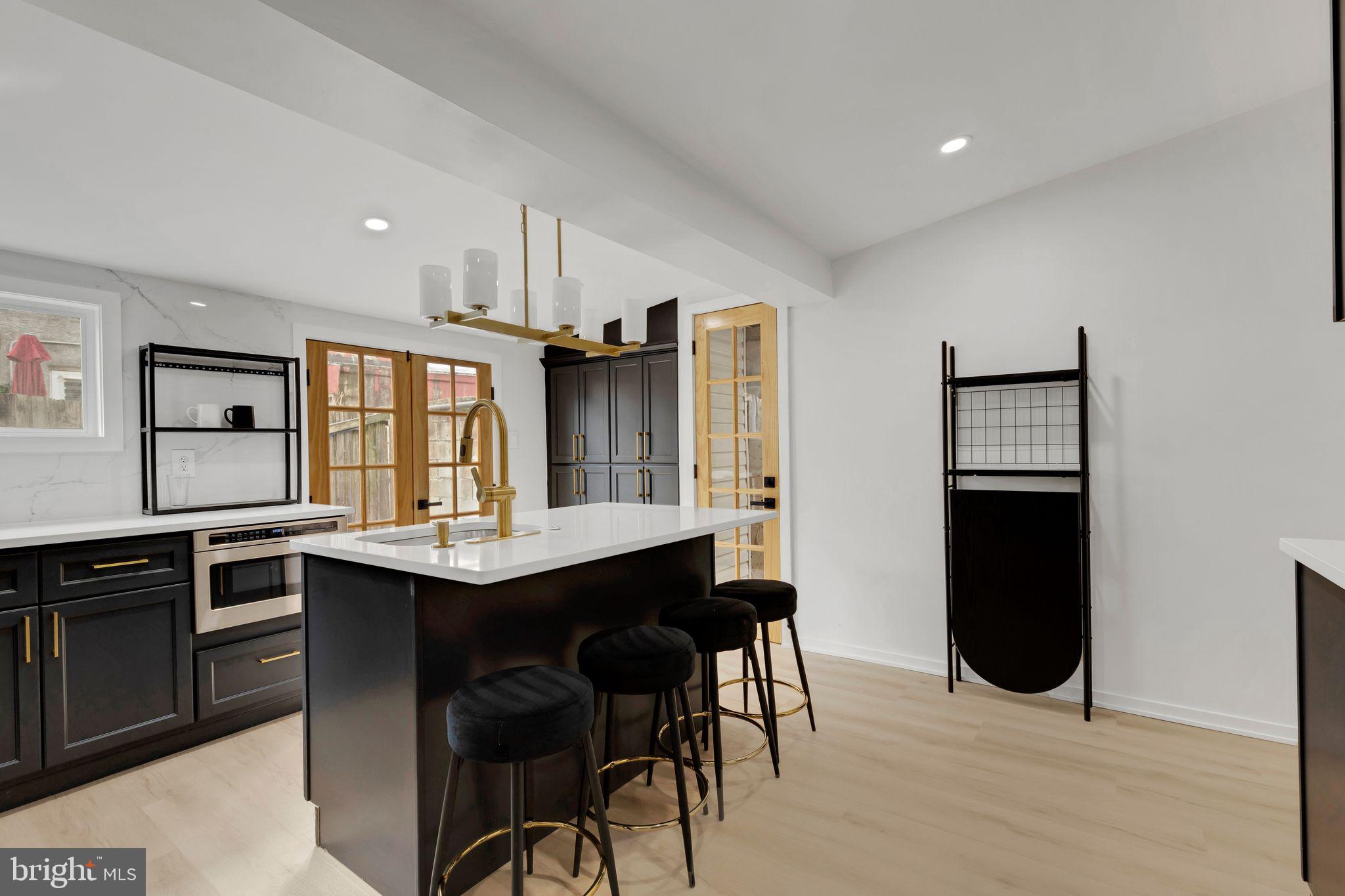 PORT RICHMOND - Residential