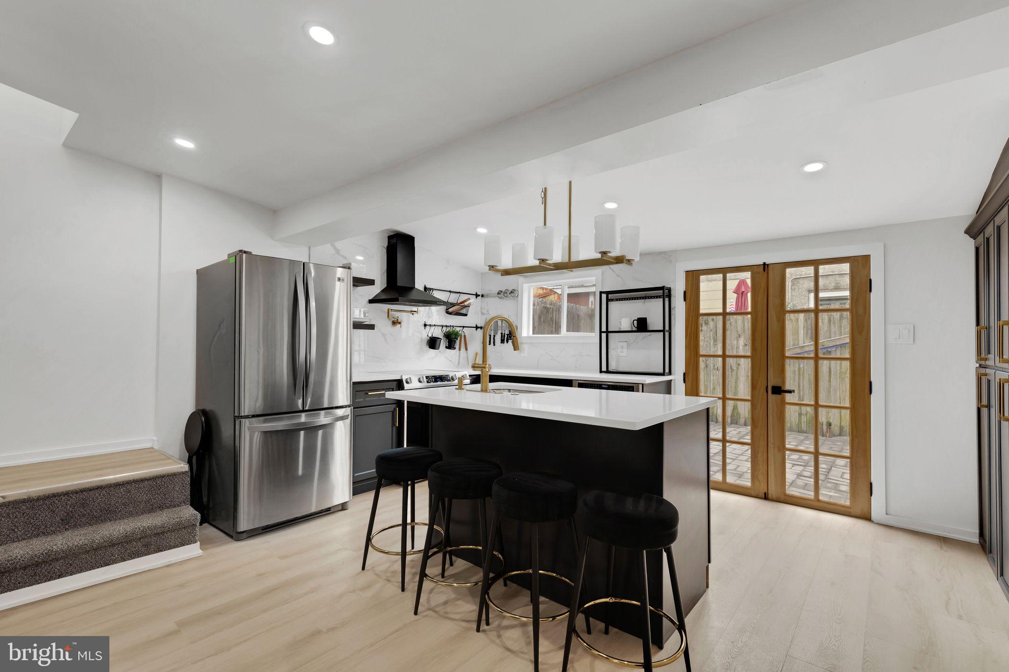 PORT RICHMOND - Residential