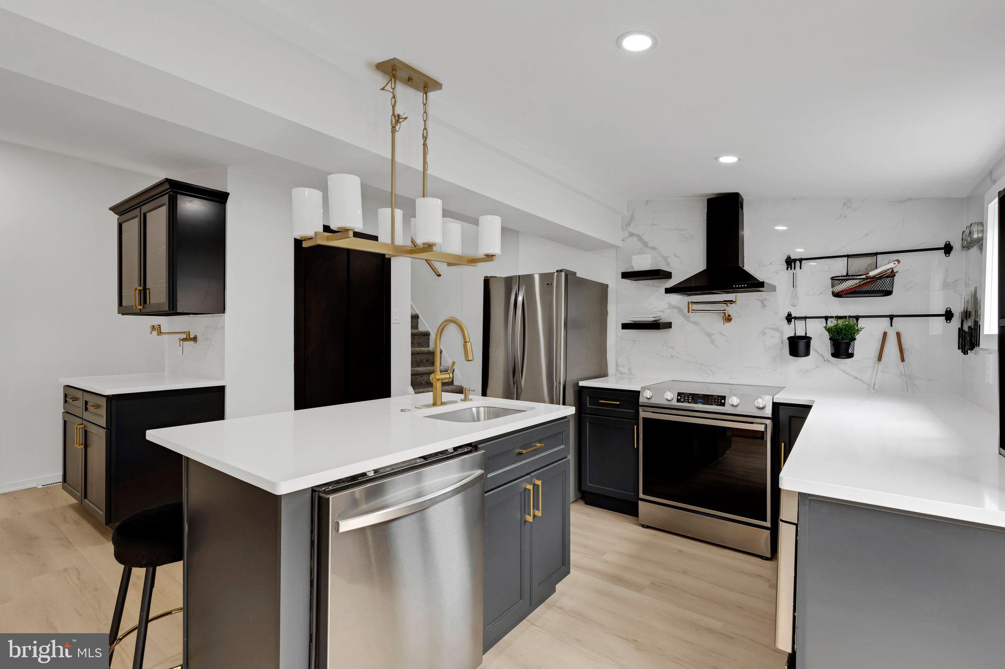 PORT RICHMOND - Residential