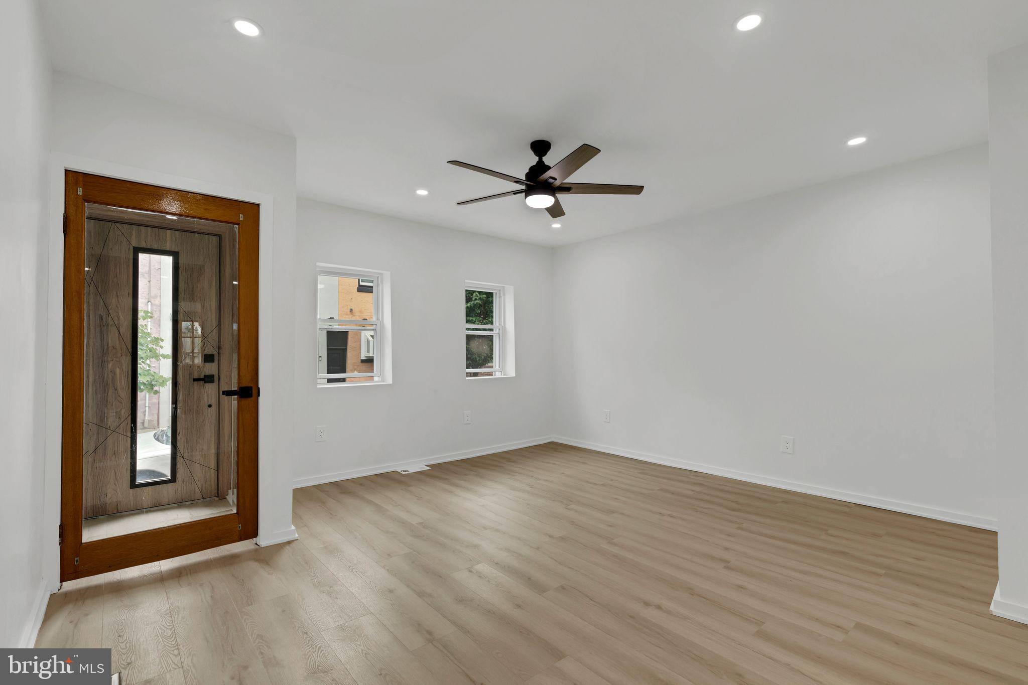 PORT RICHMOND - Residential