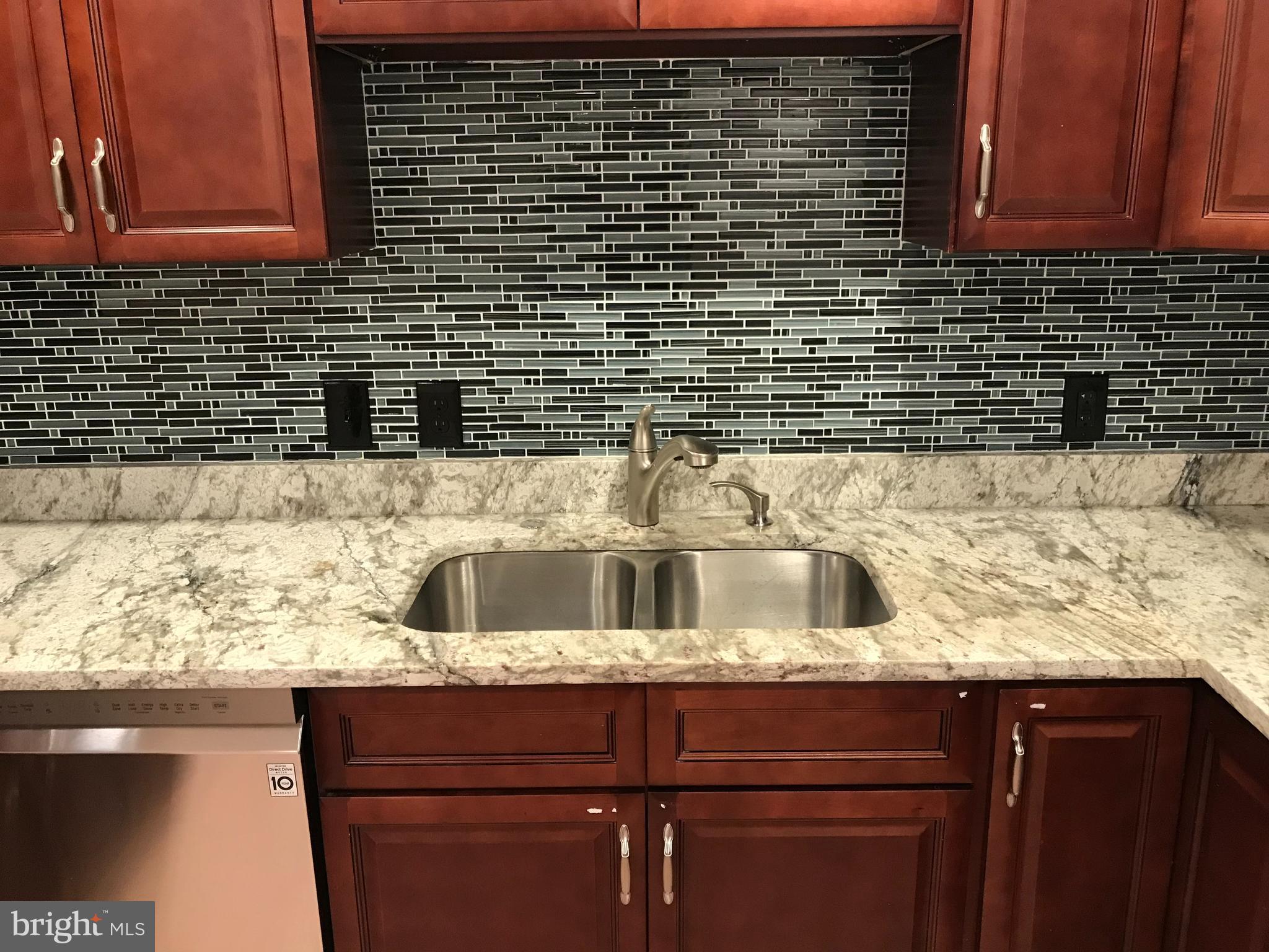 FAIRFAX ACRES - Residential Lease