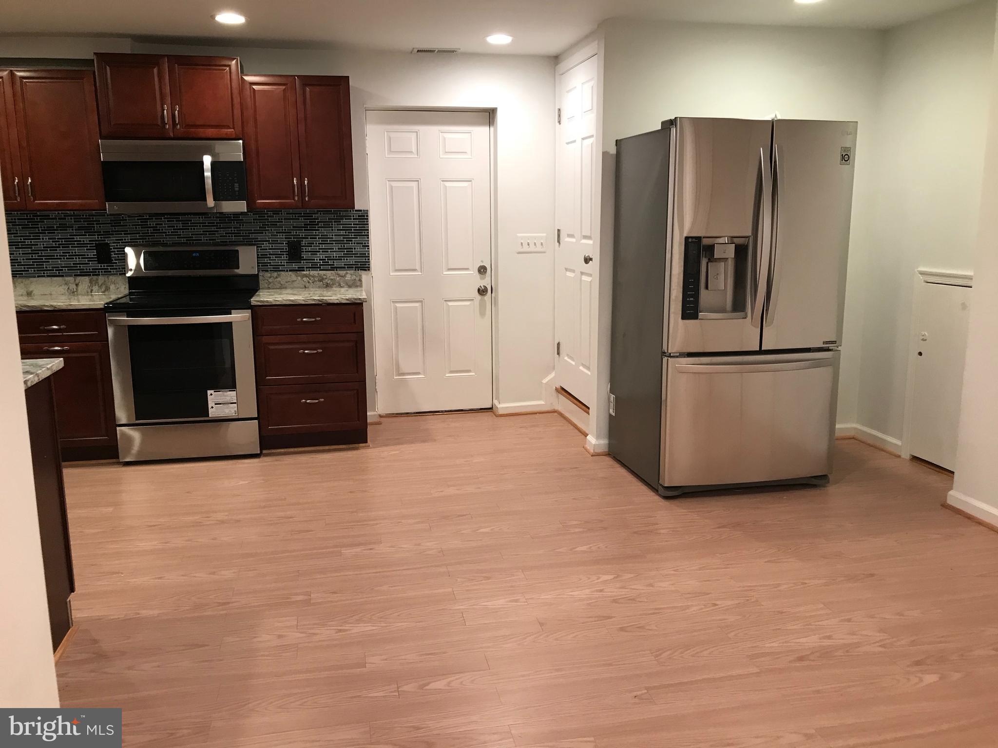 FAIRFAX ACRES - Residential Lease