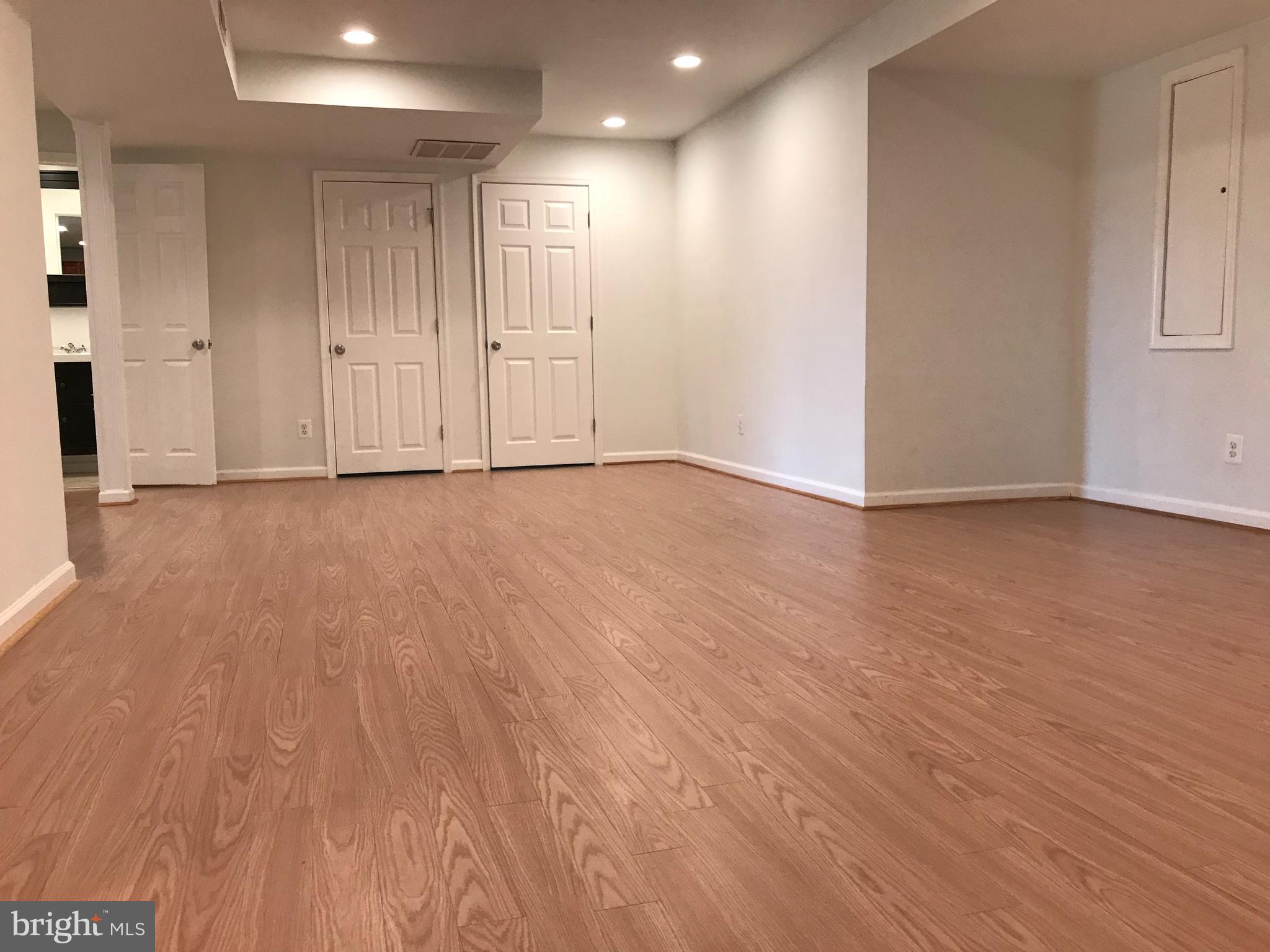 FAIRFAX ACRES - Residential Lease