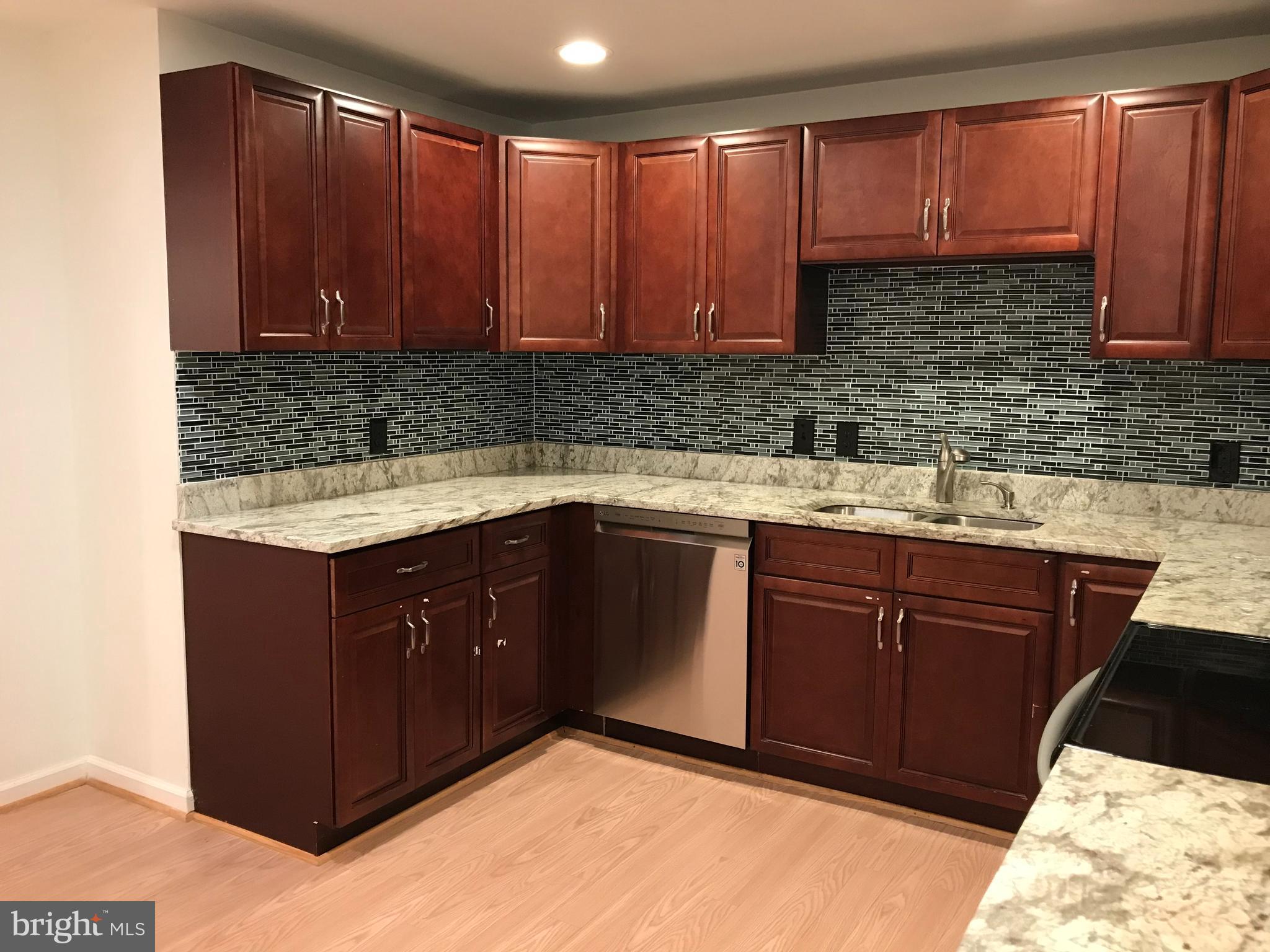 FAIRFAX ACRES - Residential Lease