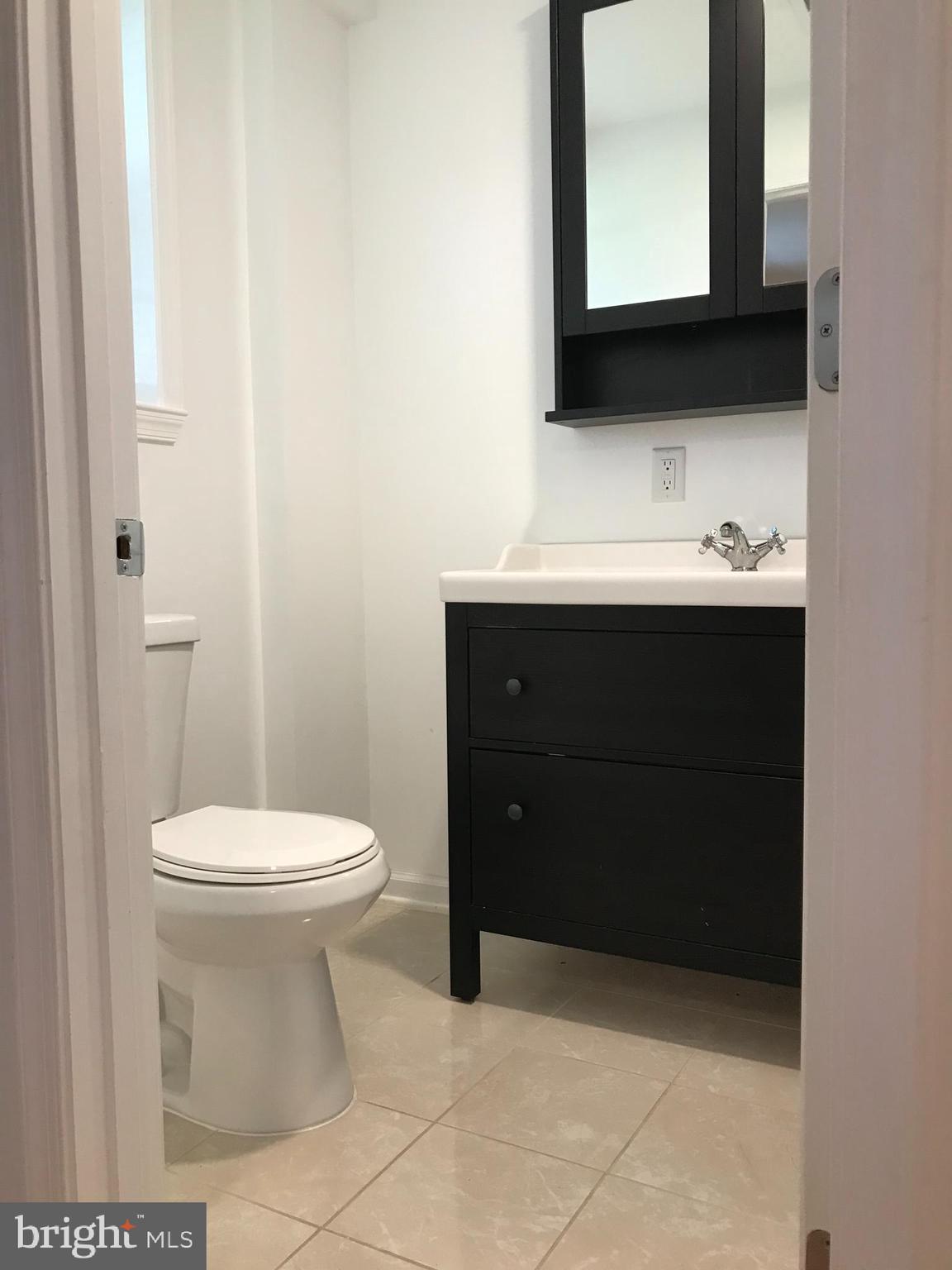 FAIRFAX ACRES - Residential Lease