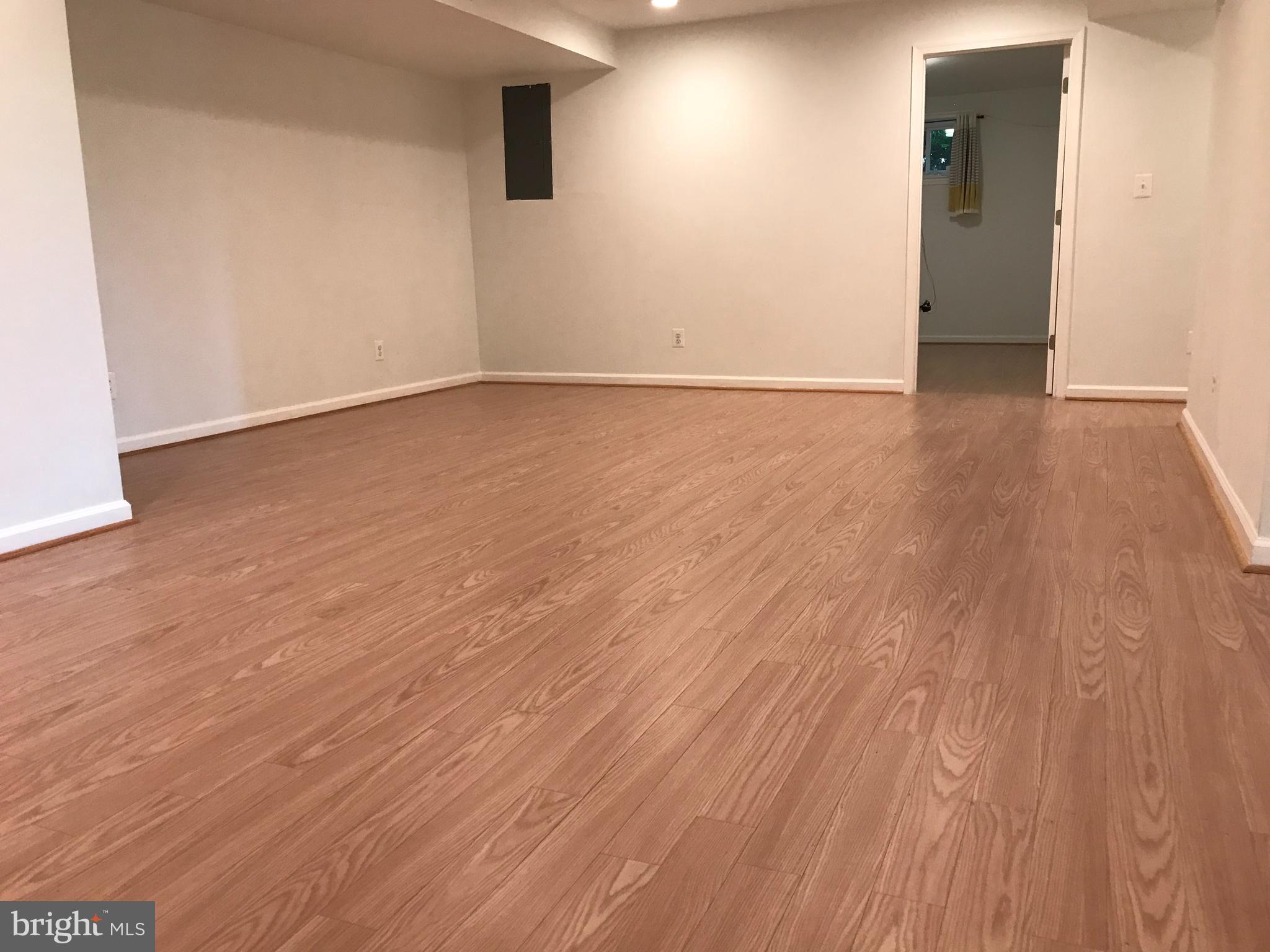 FAIRFAX ACRES - Residential Lease