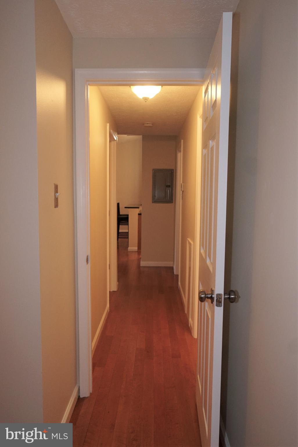 KNOLLS AT NORTH LAKE CONDOMINIUM - Residential Lease