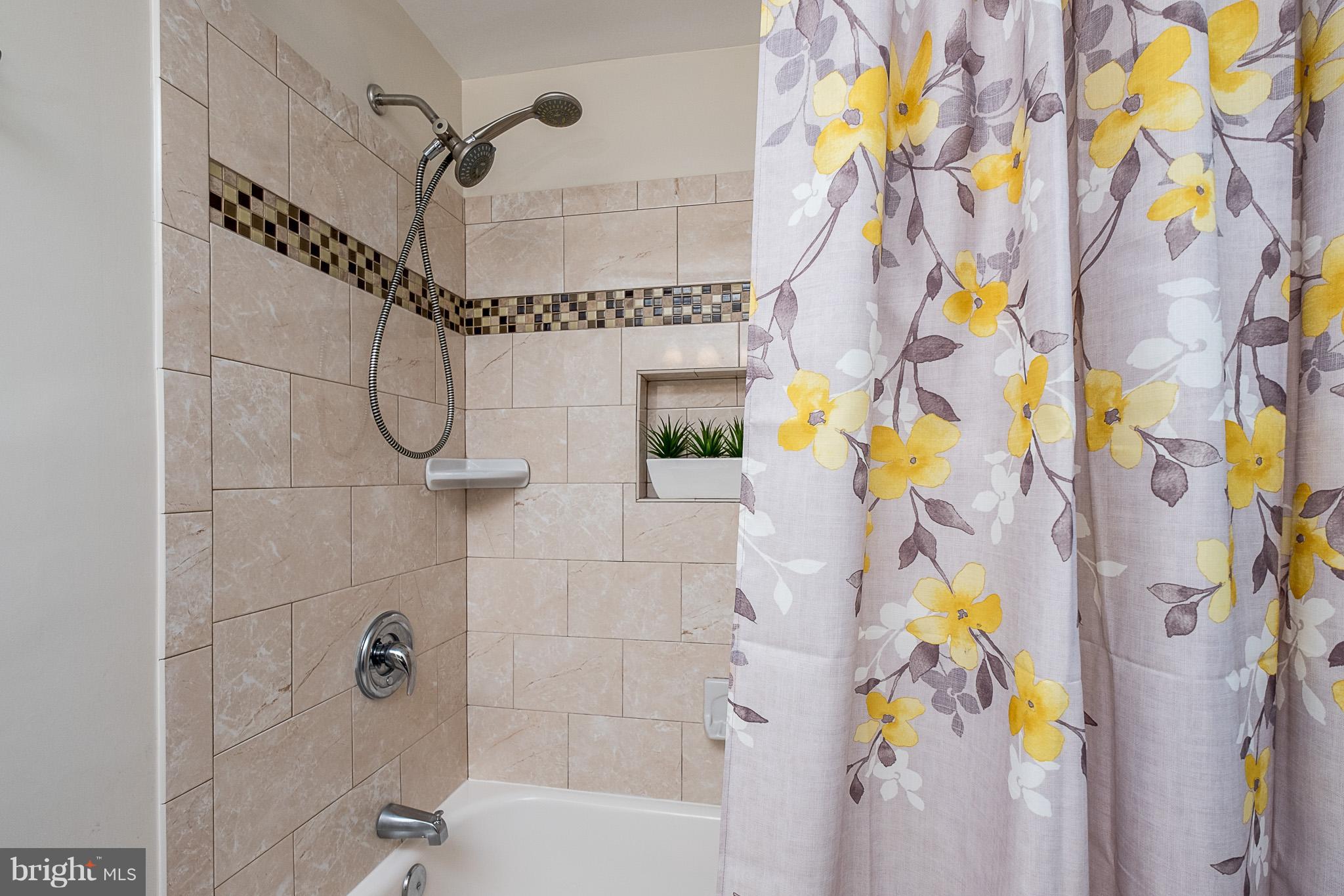 TANGLEWOOD - Residential