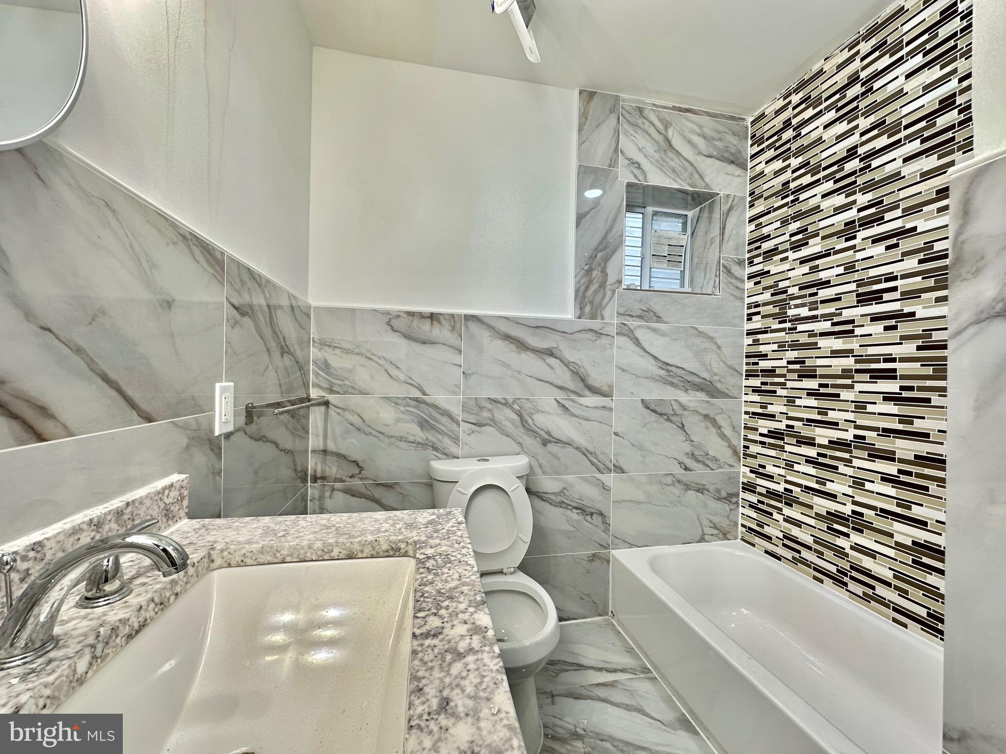 PHILADELPHIA (NORTH) - Residential Lease