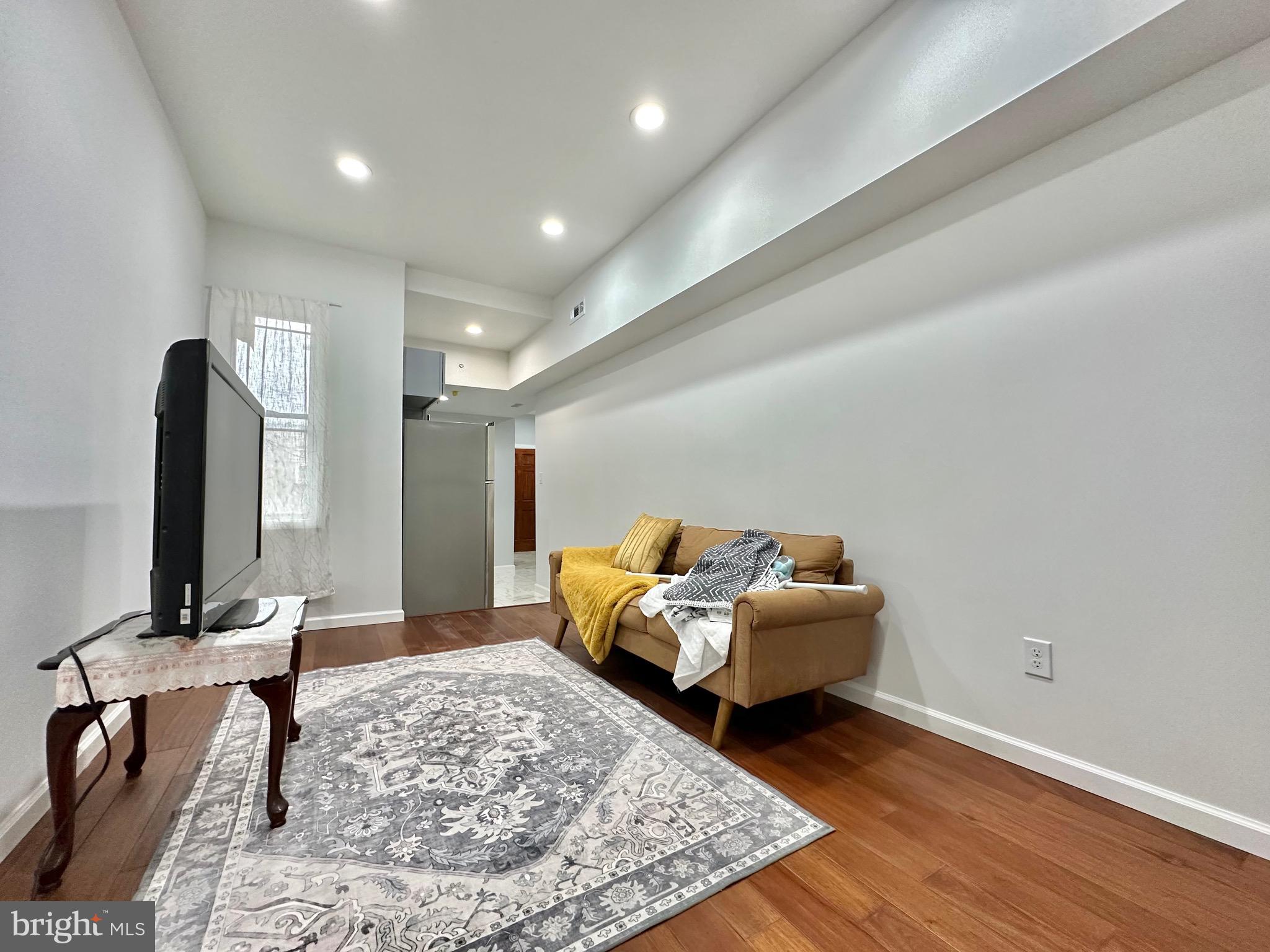 PHILADELPHIA (NORTH) - Residential Lease