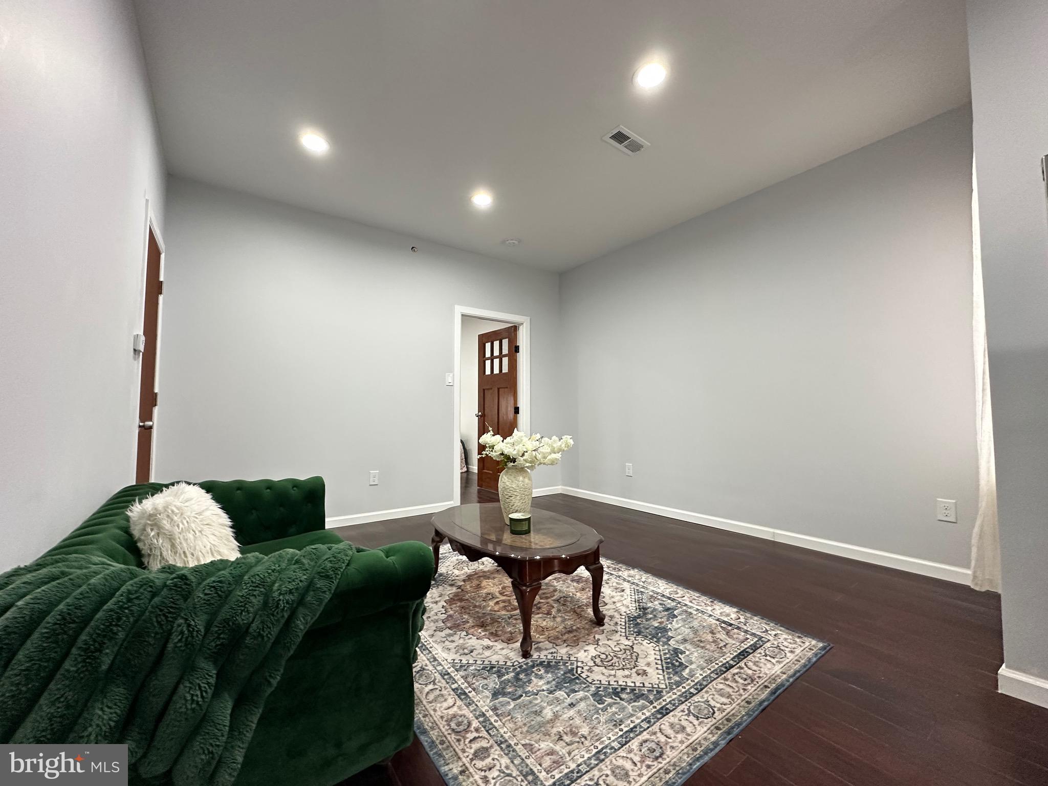 PHILADELPHIA (NORTH) - Residential Lease