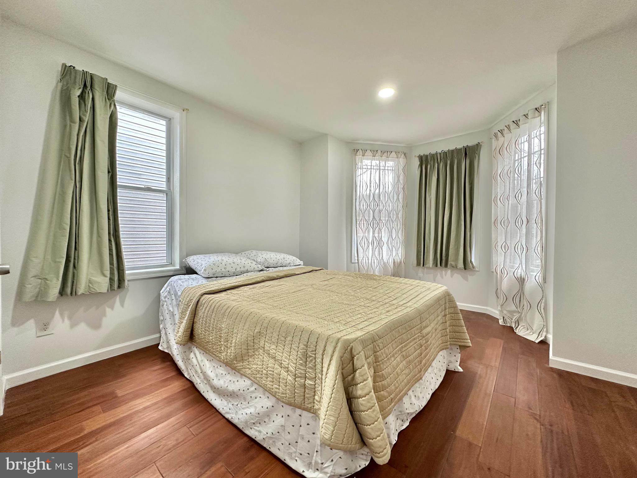 PHILADELPHIA (NORTH) - Residential Lease