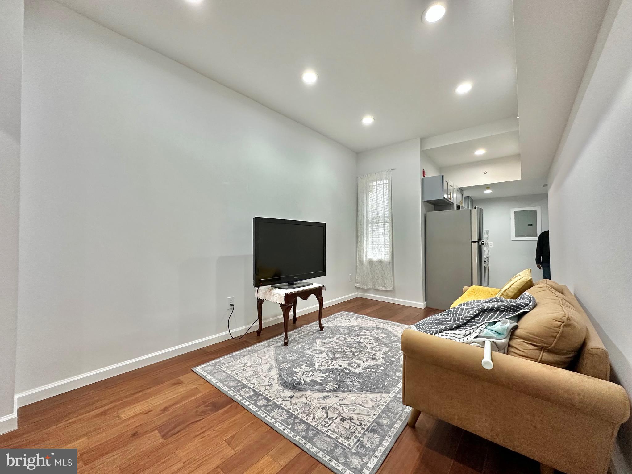 PHILADELPHIA (NORTH) - Residential Lease