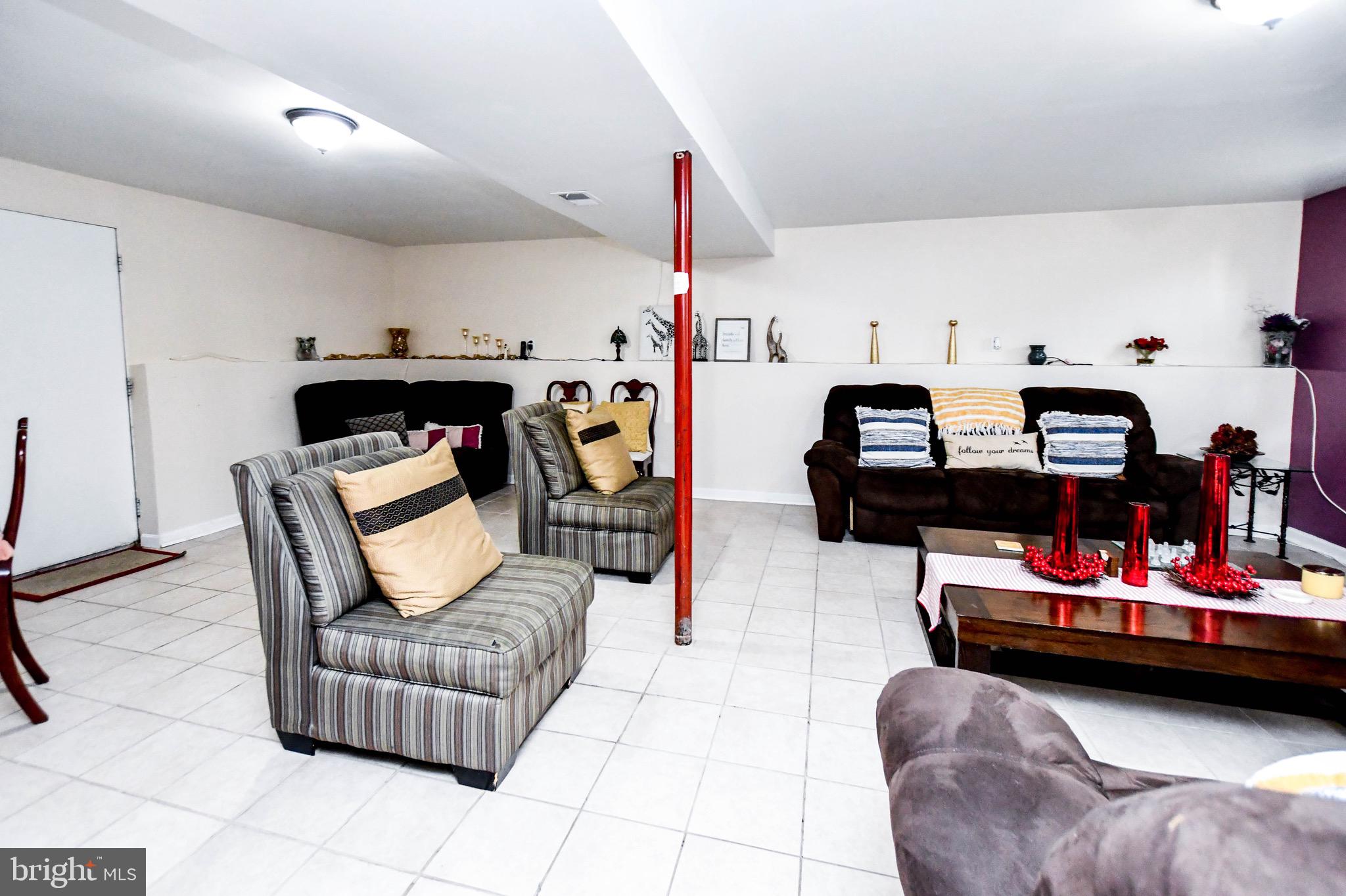 WILLOW HILLS - Residential