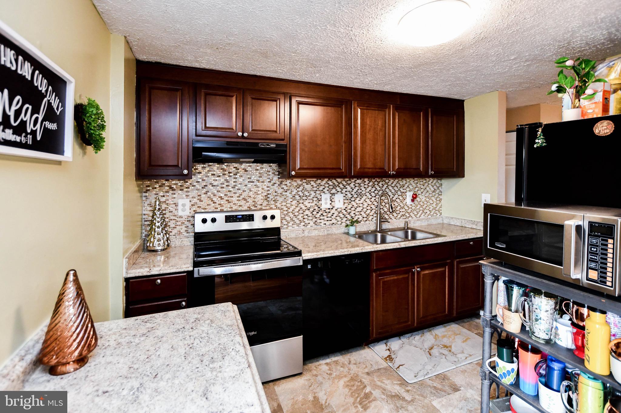 WILLOW HILLS - Residential